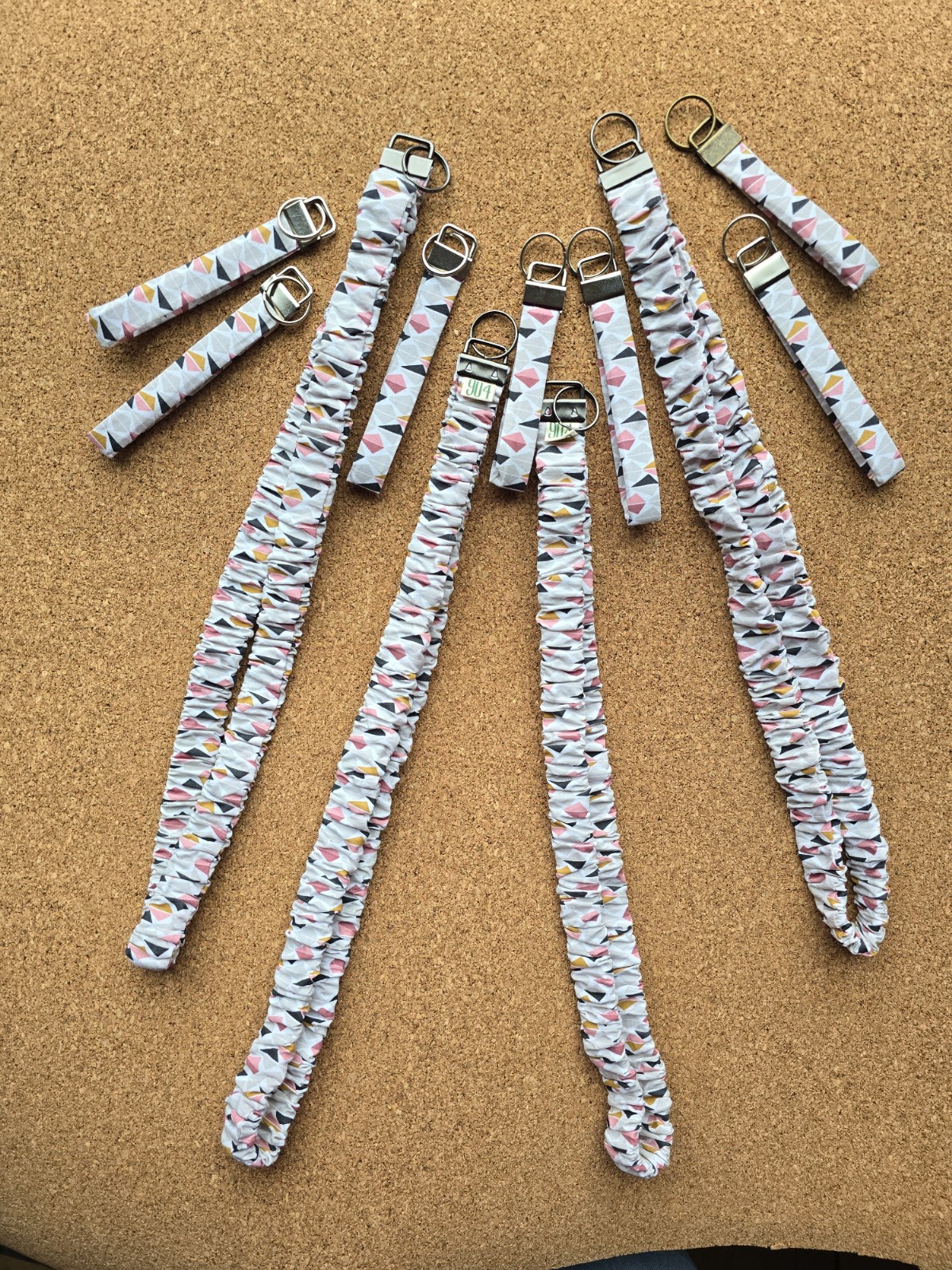Scrunchie keycord | handgemaakt | rustige print | Atelier 904 - 116429 Scrunchie keycord | handgemaakt | rustige print | Atelier 904