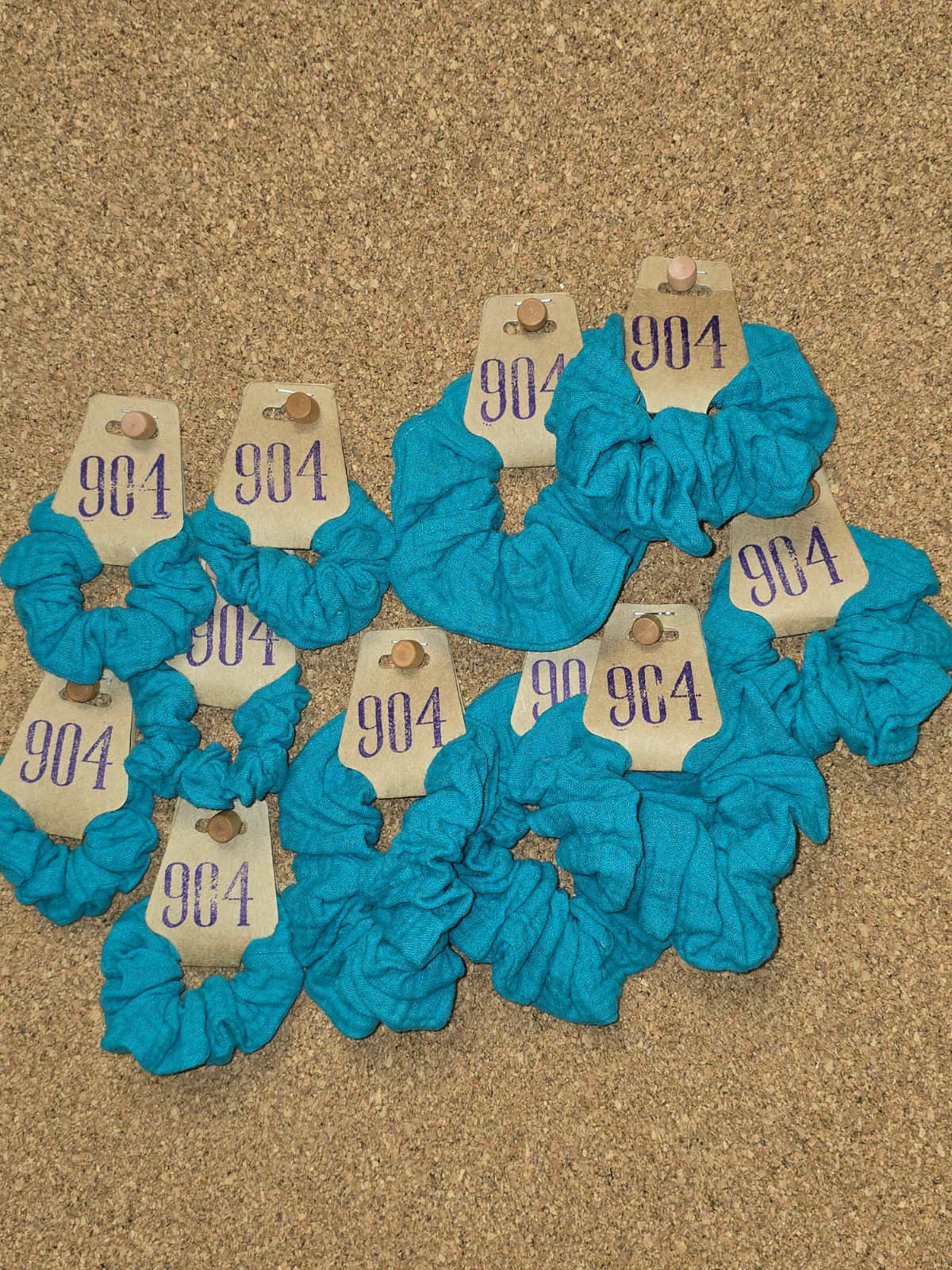 Scrunchie van double gauze | marine blauw | blauw | petrol | handgema… - 116935 Scrunchie van double gauze | marine blauw | blauw | petrol | handgemaakt | meerdere kleuren | Atelier 904