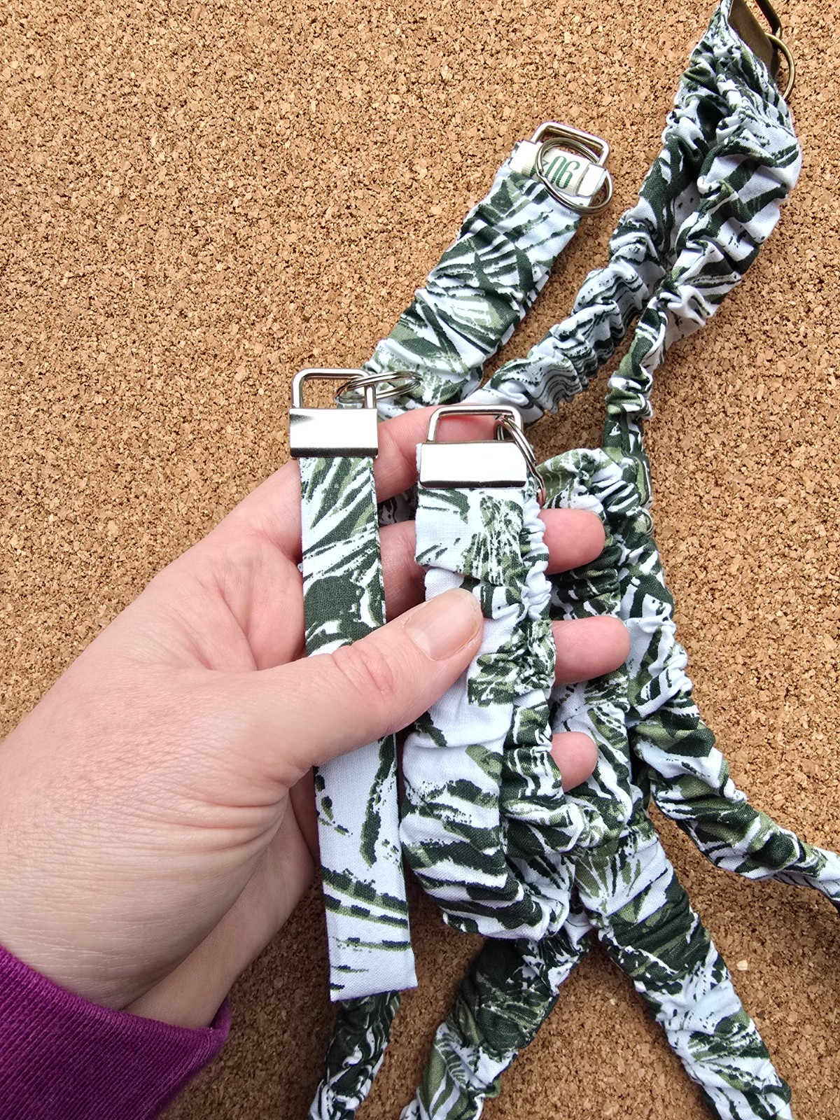 Sleutelhanger | polssleutelhanger | handgemaakt | print | groen, wit … - 116483 Sleutelhanger | polssleutelhanger | handgemaakt | print | groen, wit | Atelier 904