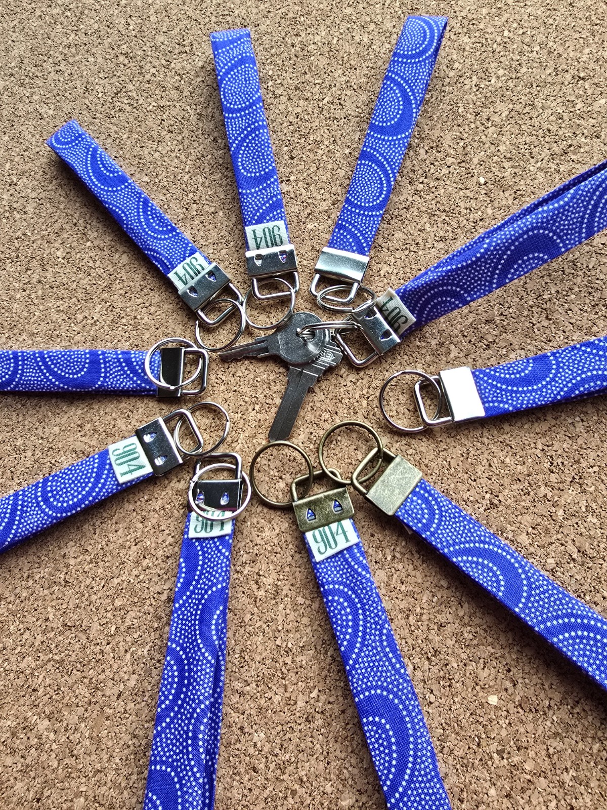 Sleutelhanger | polssleutelhanger | paars | handgemaakt | Atelier 904 - 116514 Sleutelhanger | polssleutelhanger | paars | handgemaakt | Atelier 904