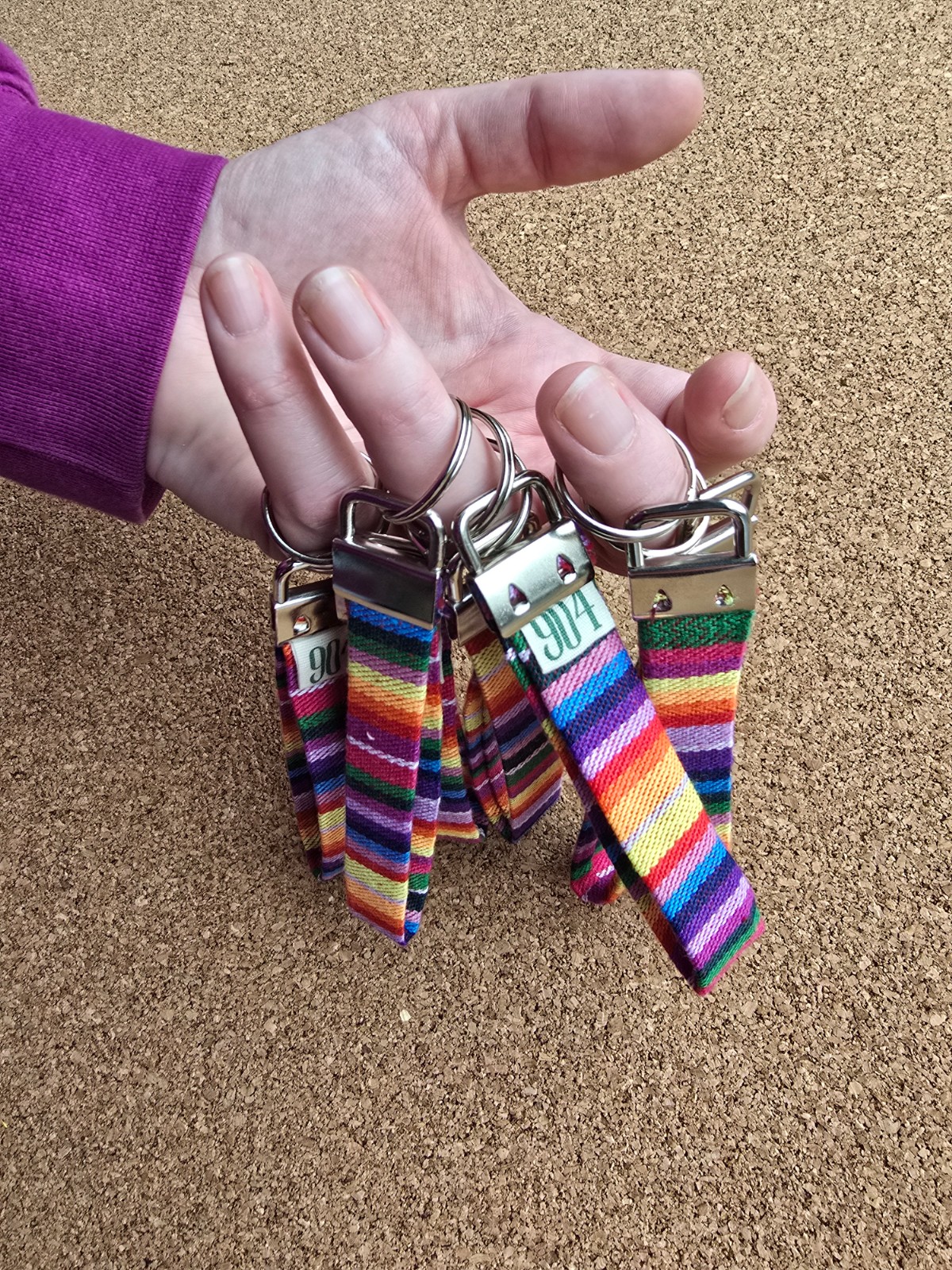 Sleutelhanger | polssleutelhanger | regenboog | handgemaakt | Atelier 904