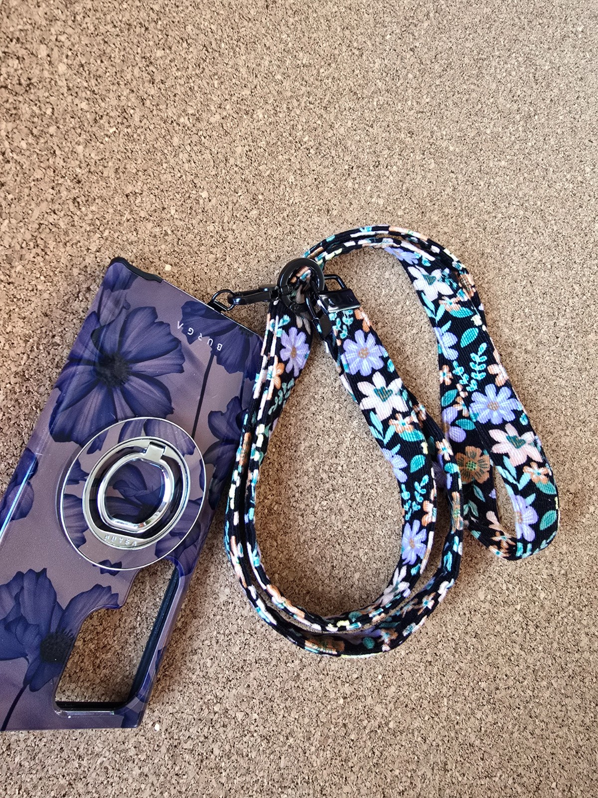 Telefoonkoord handgemaakt | kleurrijk antraciet bloemen | stoffen telefoonkoord | Atelier 904