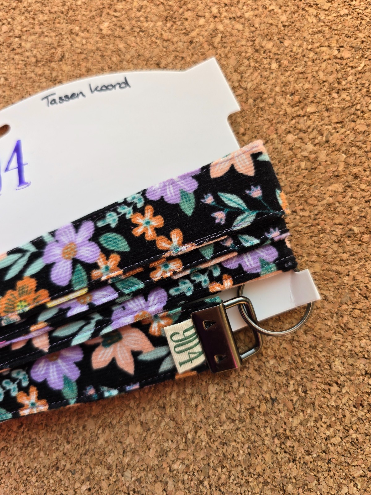 Telefoonkoord handgemaakt | kleurrijk | babyrib bloemen | stoffen telefoonkoord | Atelier 904