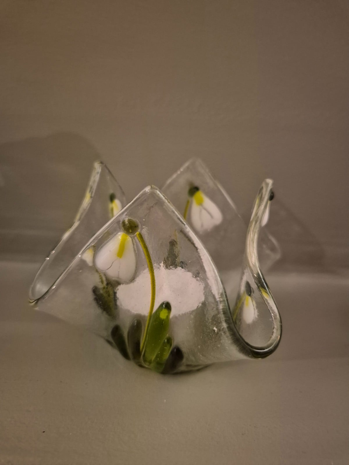 Waxinelichthouder van glas, handgemaakt, transparant met sneeuwklokjes