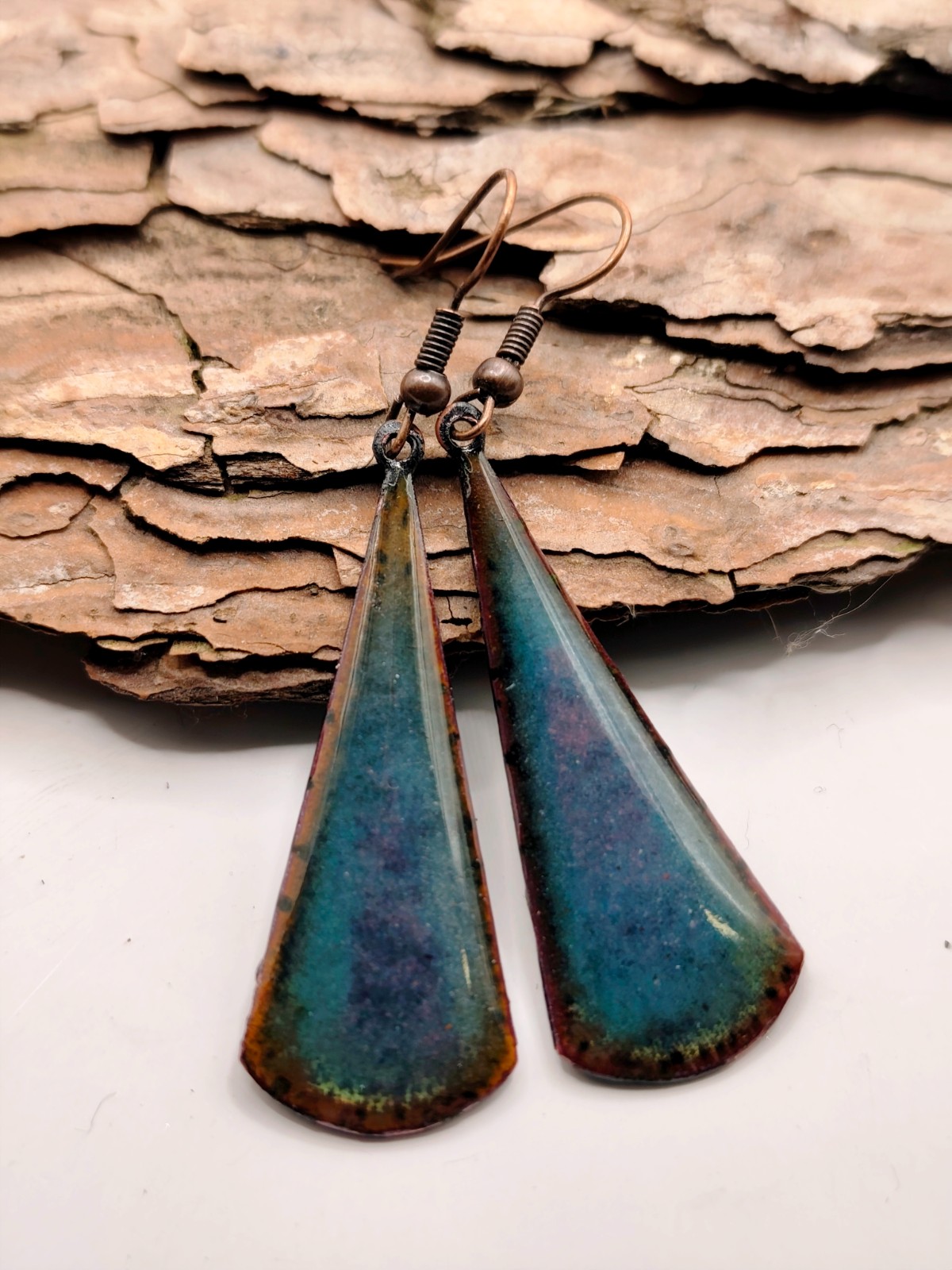 Blauw/paarse emaille druppel oorbellen