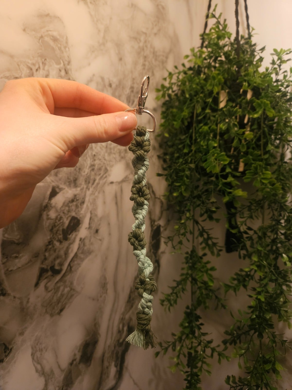 Bloemen macramé sleutelhanger