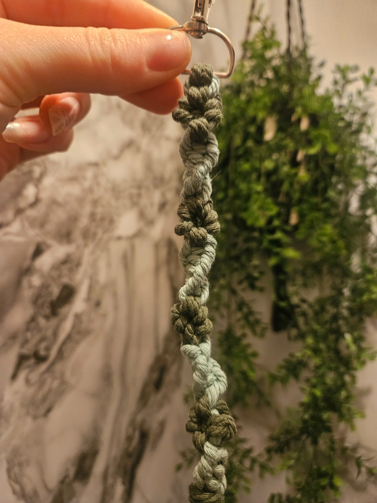 Bloemen macramé sleutelhanger