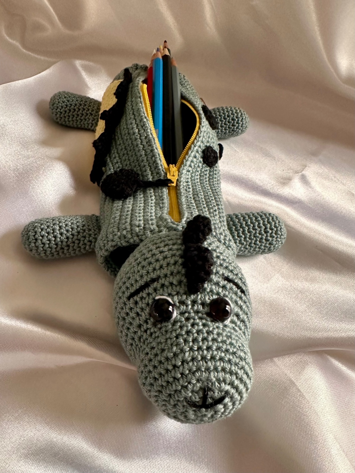 Dino etui