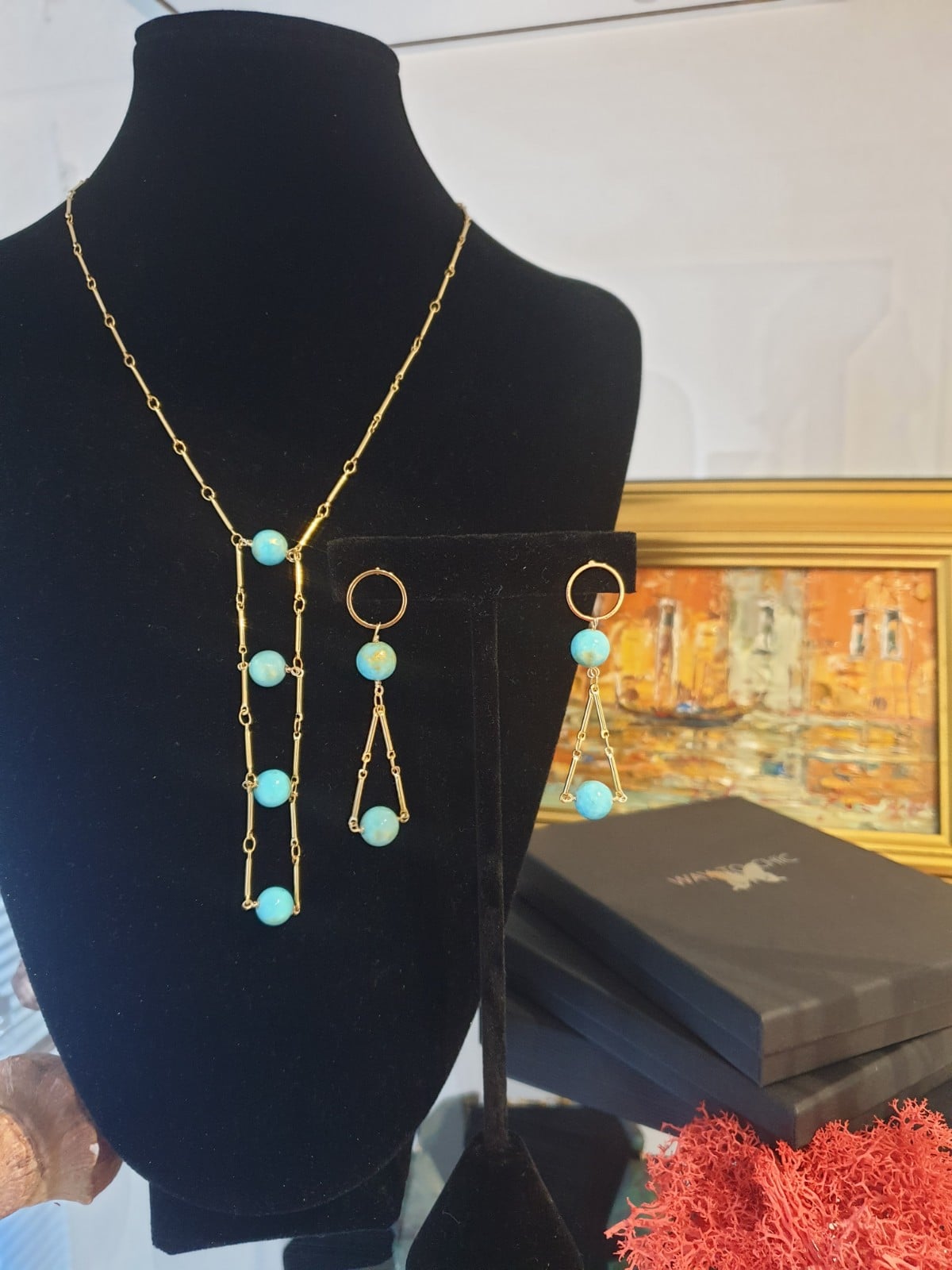 Fijne jade ketting- en oorbellen set