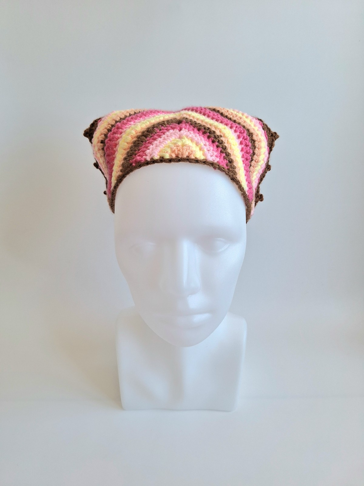 Gehaakte bandana | Perzikoranje, pastel geel, lichtroze, knalroze en … - 118526 Gehaakte bandana | Perzikoranje, pastel geel, lichtroze, knalroze en lichtbruin