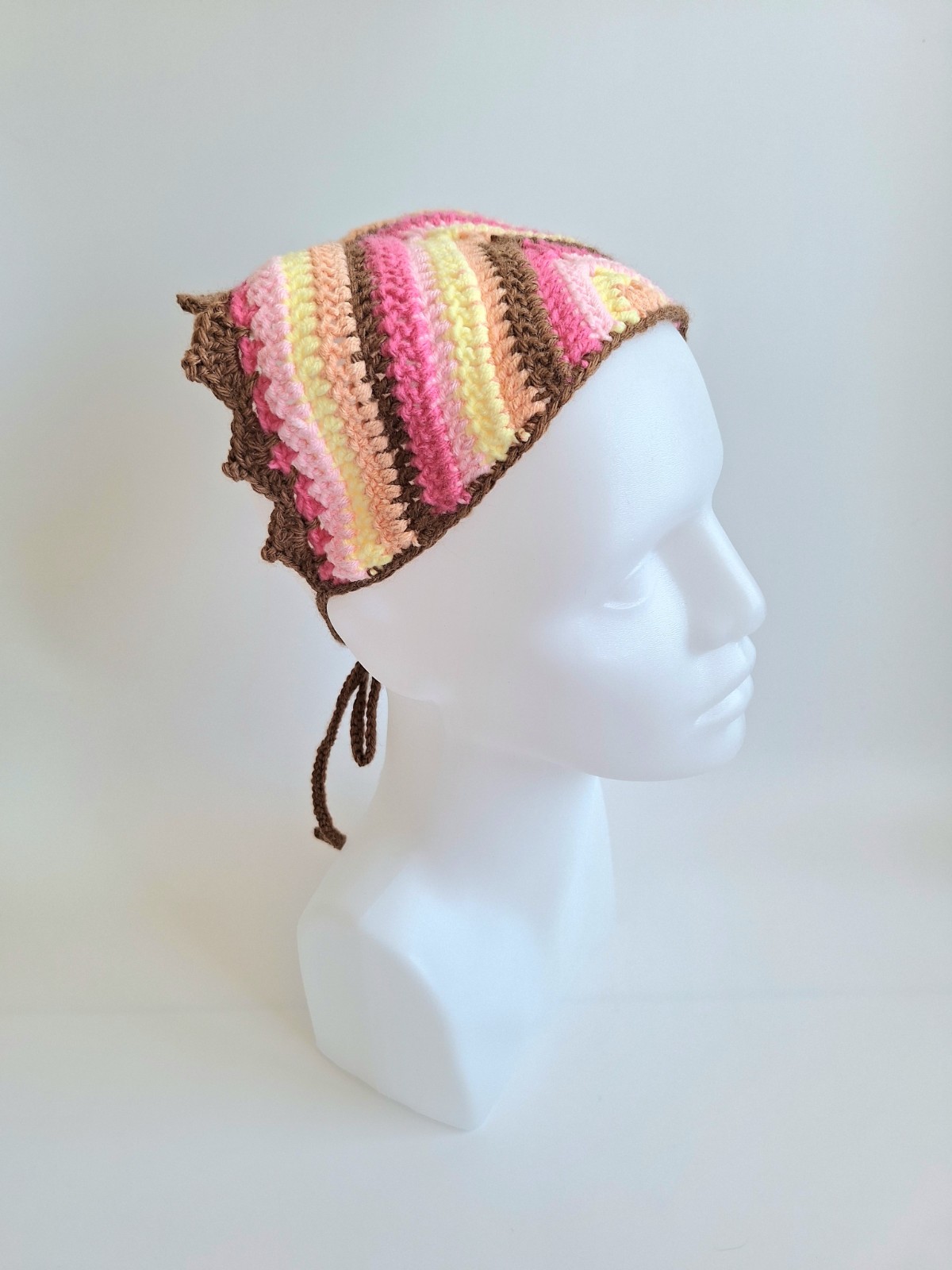 Gehaakte bandana | Perzikoranje, pastel geel, lichtroze, knalroze en … - 118530 Gehaakte bandana | Perzikoranje, pastel geel, lichtroze, knalroze en lichtbruin