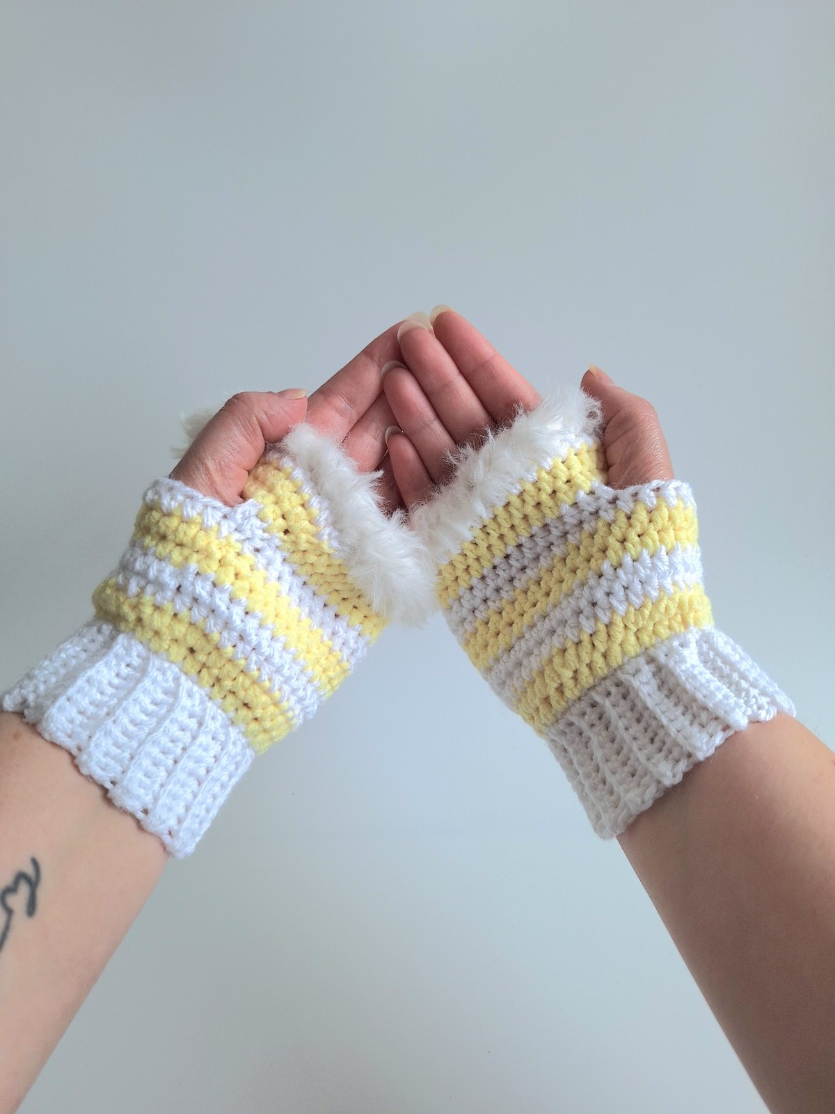 Gehaakte handschoenen - gehaakte vingerloze handschoenen | Wit en geel