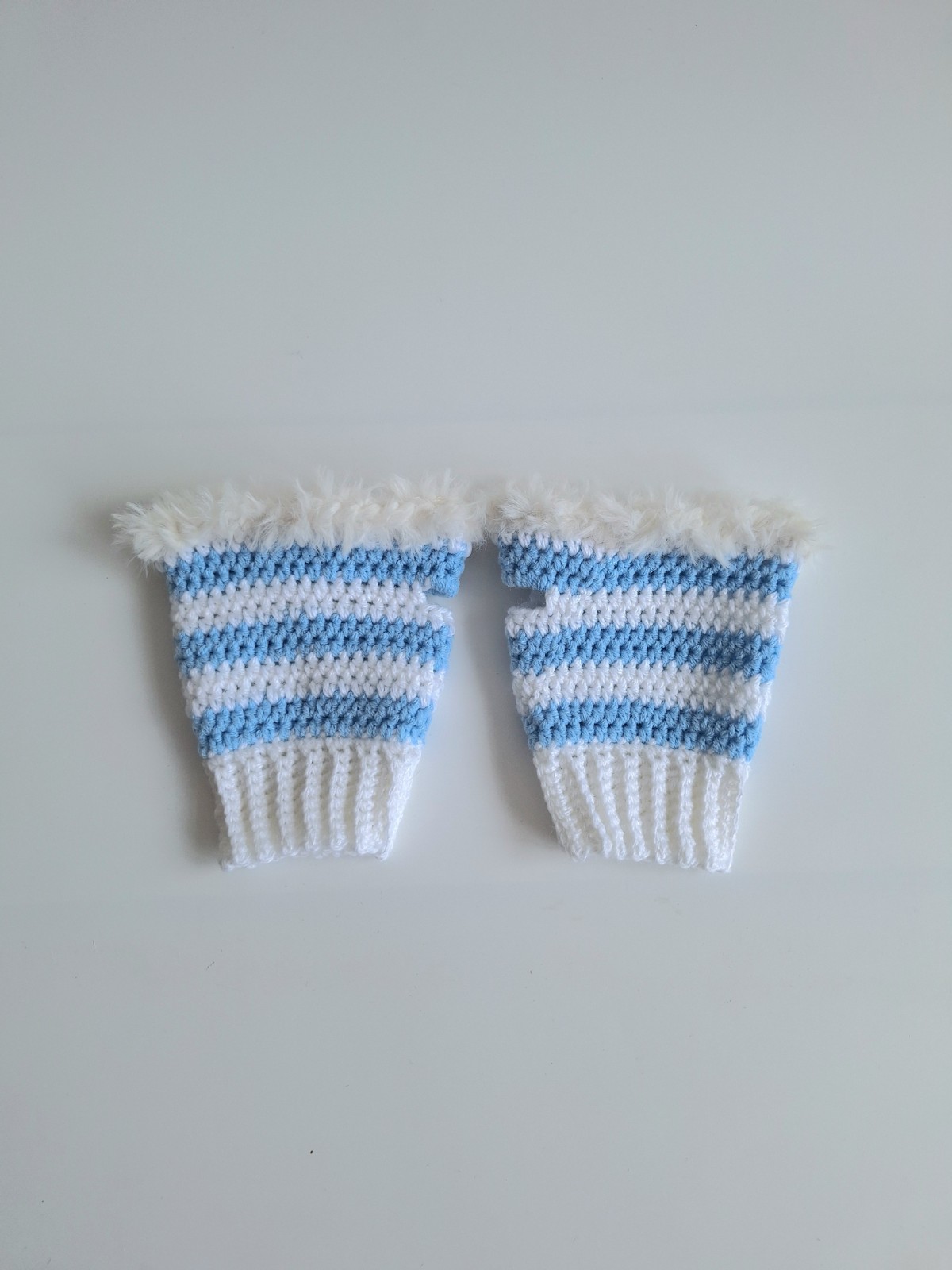 Gehaakte handschoenen - gehaakte vingerloze handschoenen | Wit en lichtblauw