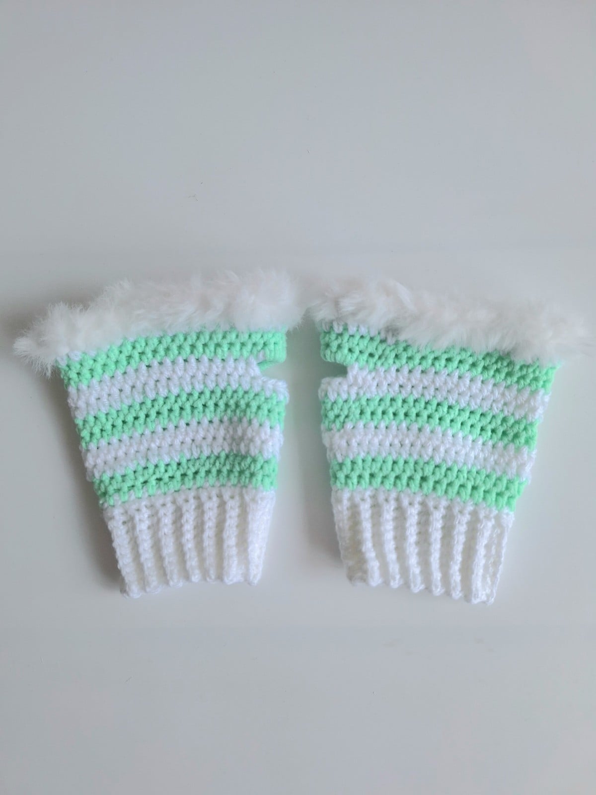 Gehaakte handschoenen - gehaakte vingerloze handschoenen | Wit en mintgroen