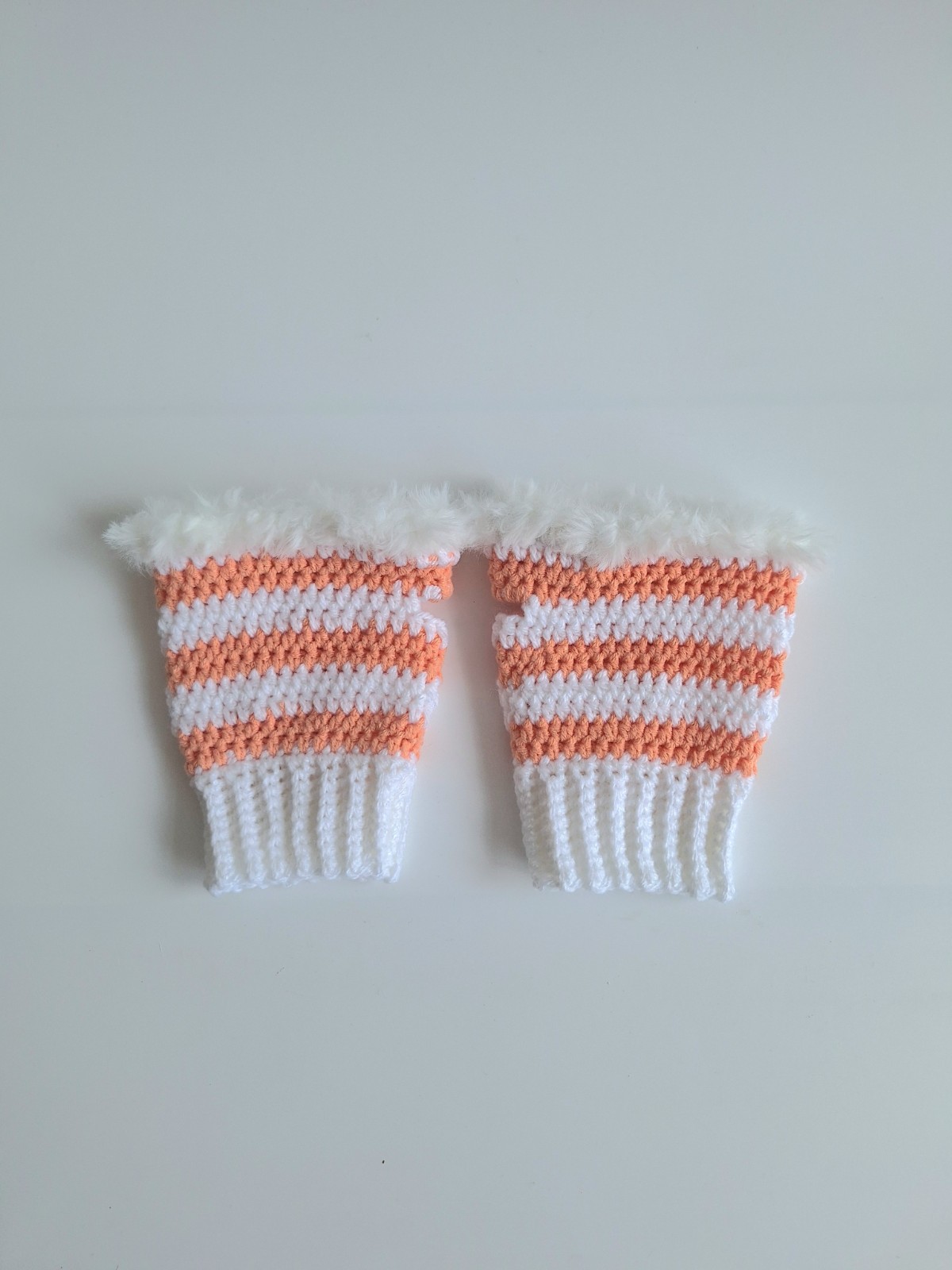 Gehaakte handschoenen - gehaakte vingerloze handschoenen | Wit en perzikoranje