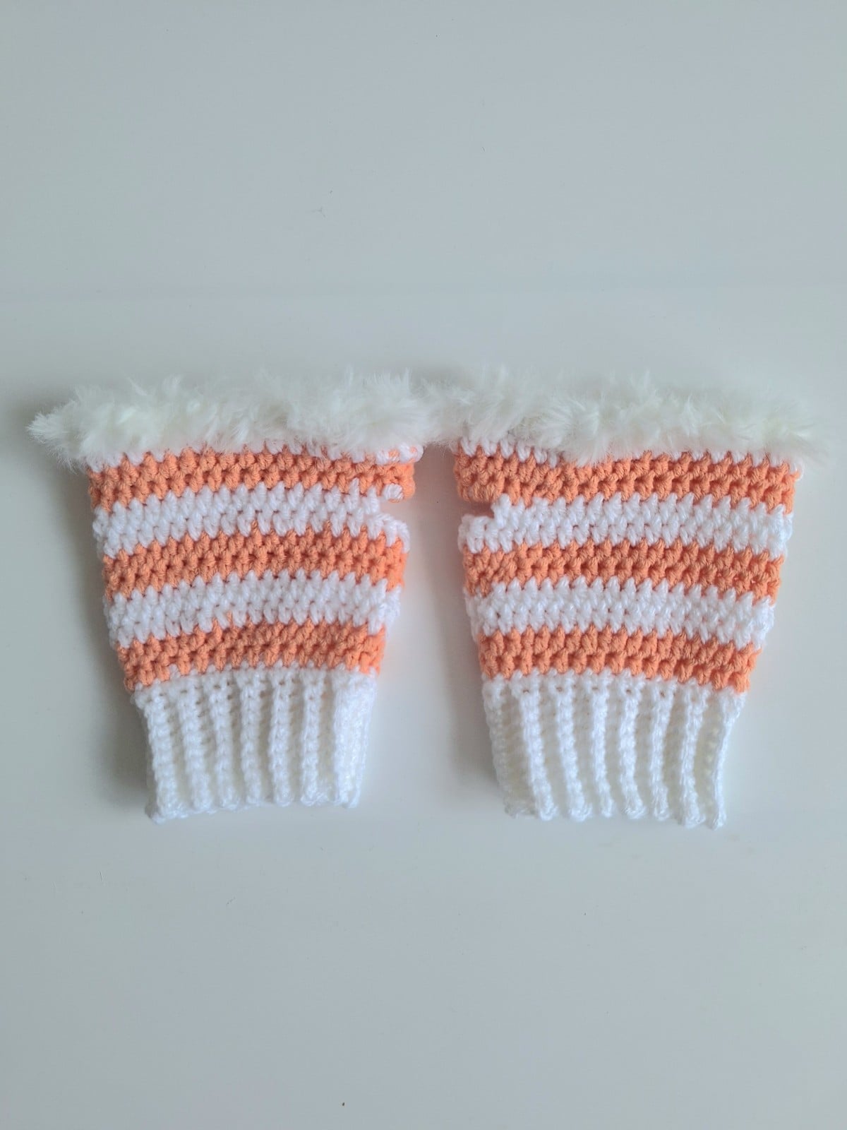 Gehaakte handschoenen - gehaakte vingerloze handschoenen | Wit en perzikoranje