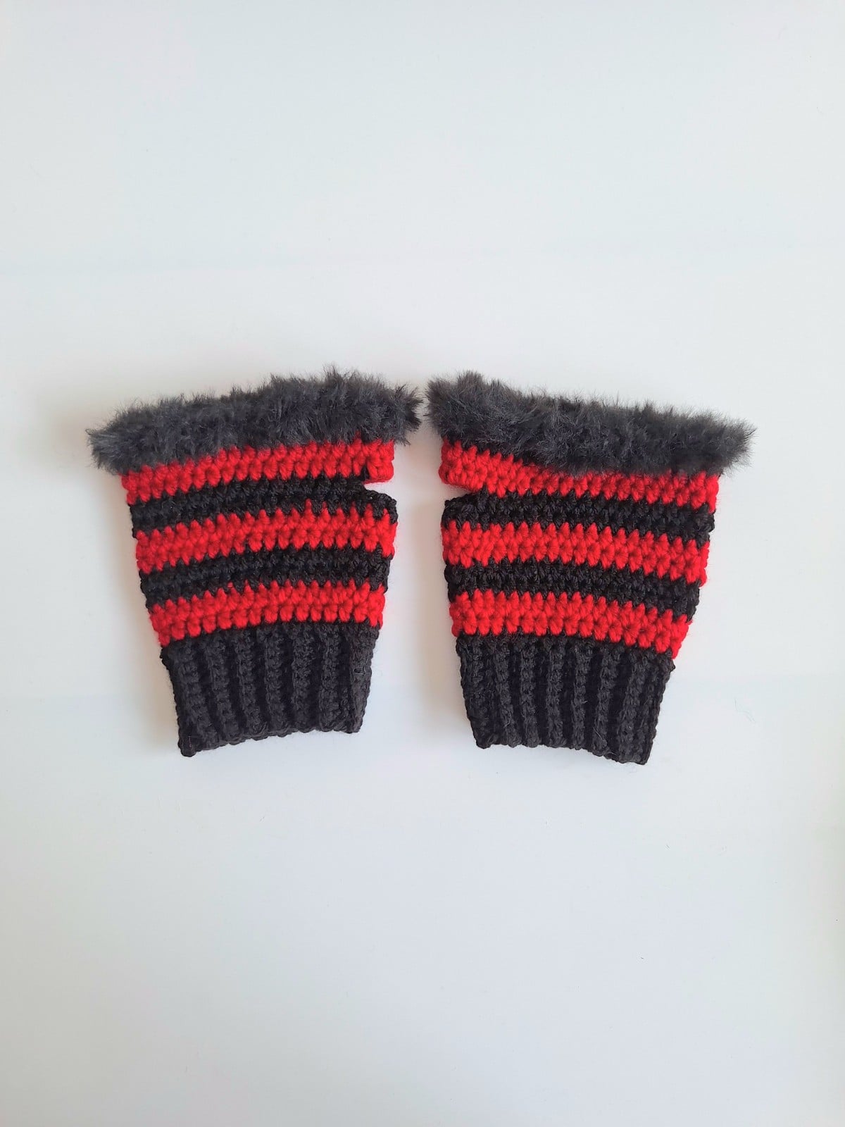 Gehaakte handschoenen - gehaakte vingerloze handschoenen | Zwart en rood