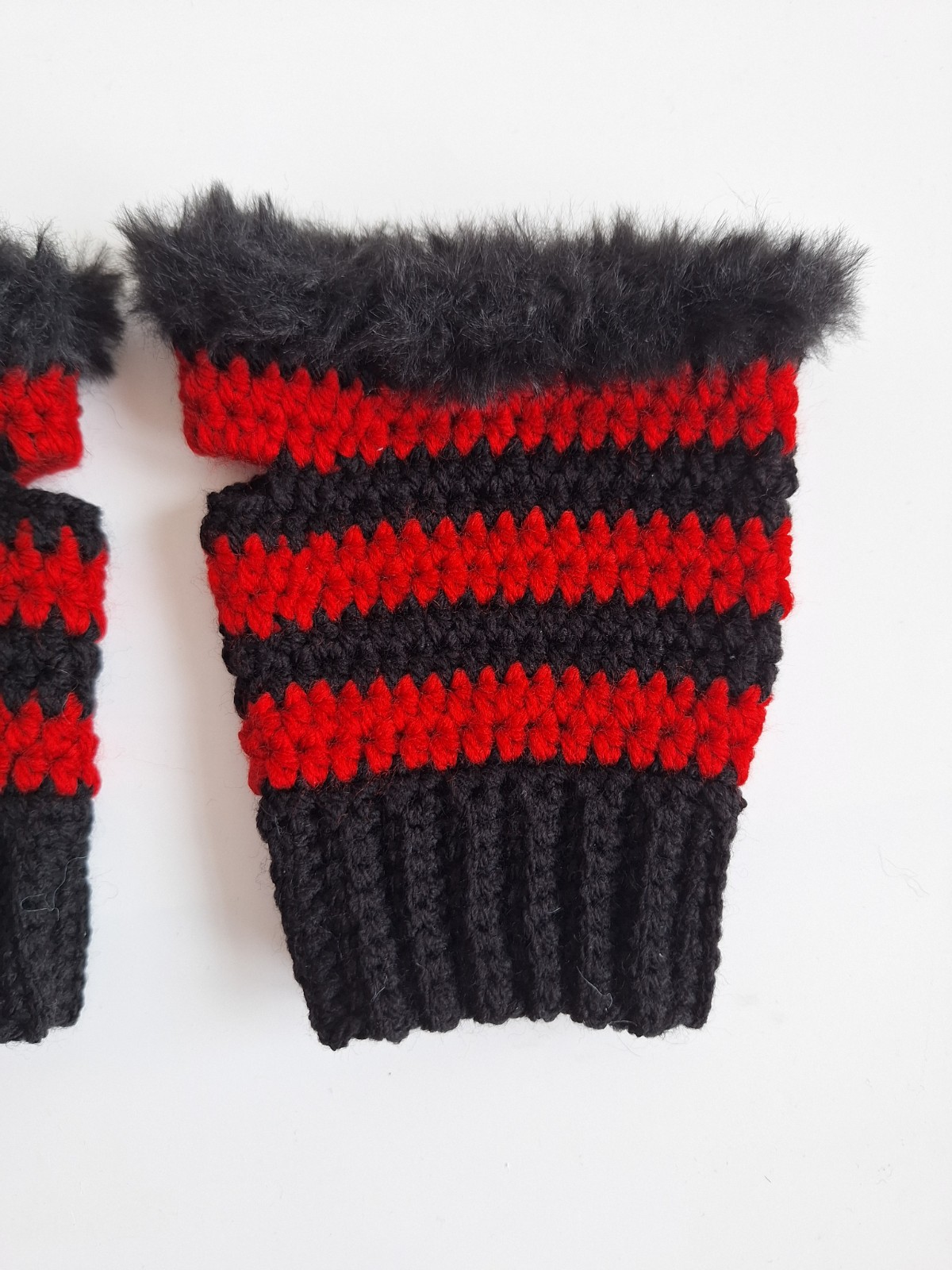 Gehaakte handschoenen - gehaakte vingerloze handschoenen | Zwart en rood