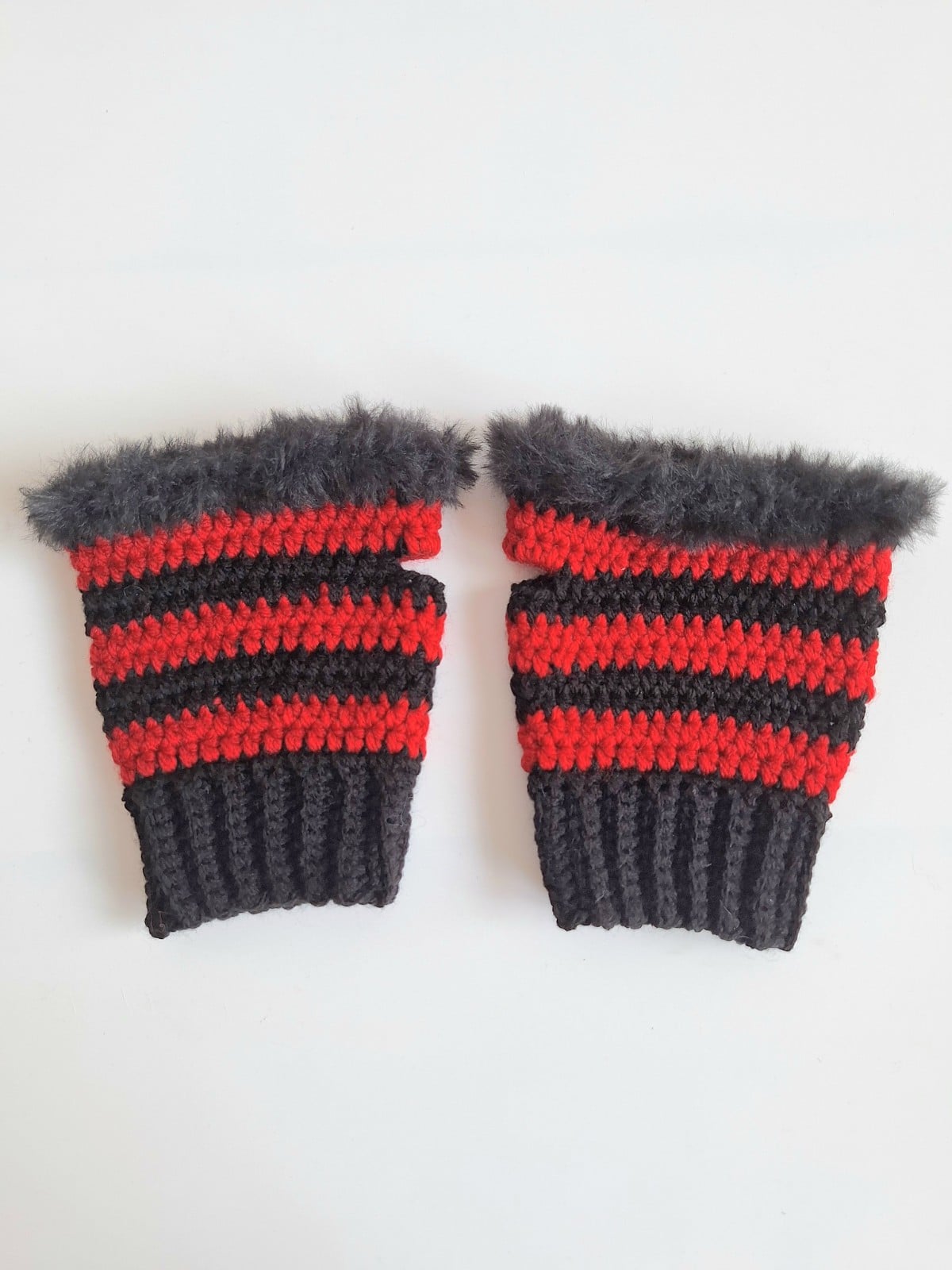 Gehaakte handschoenen - gehaakte vingerloze handschoenen | Zwart en rood