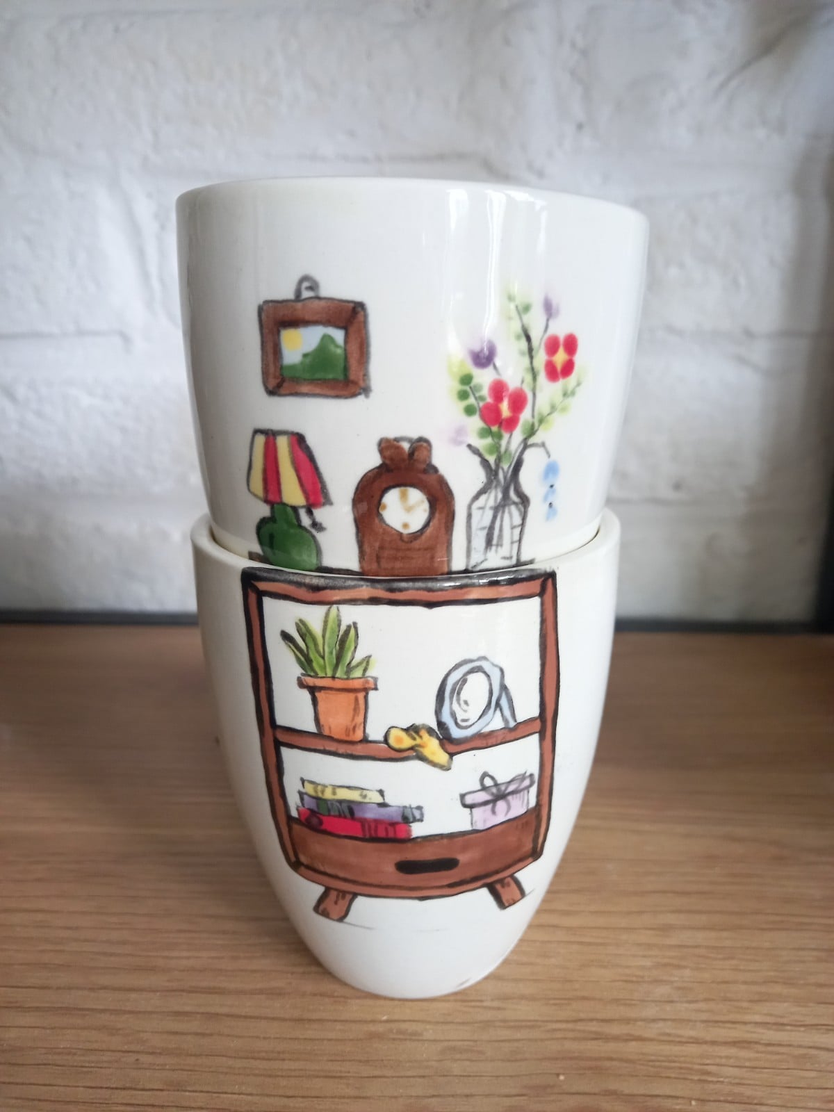 Handbeschilderde keramieken stapelmokken geel - 120859 Handbeschilderde keramieken stapelmokken geel