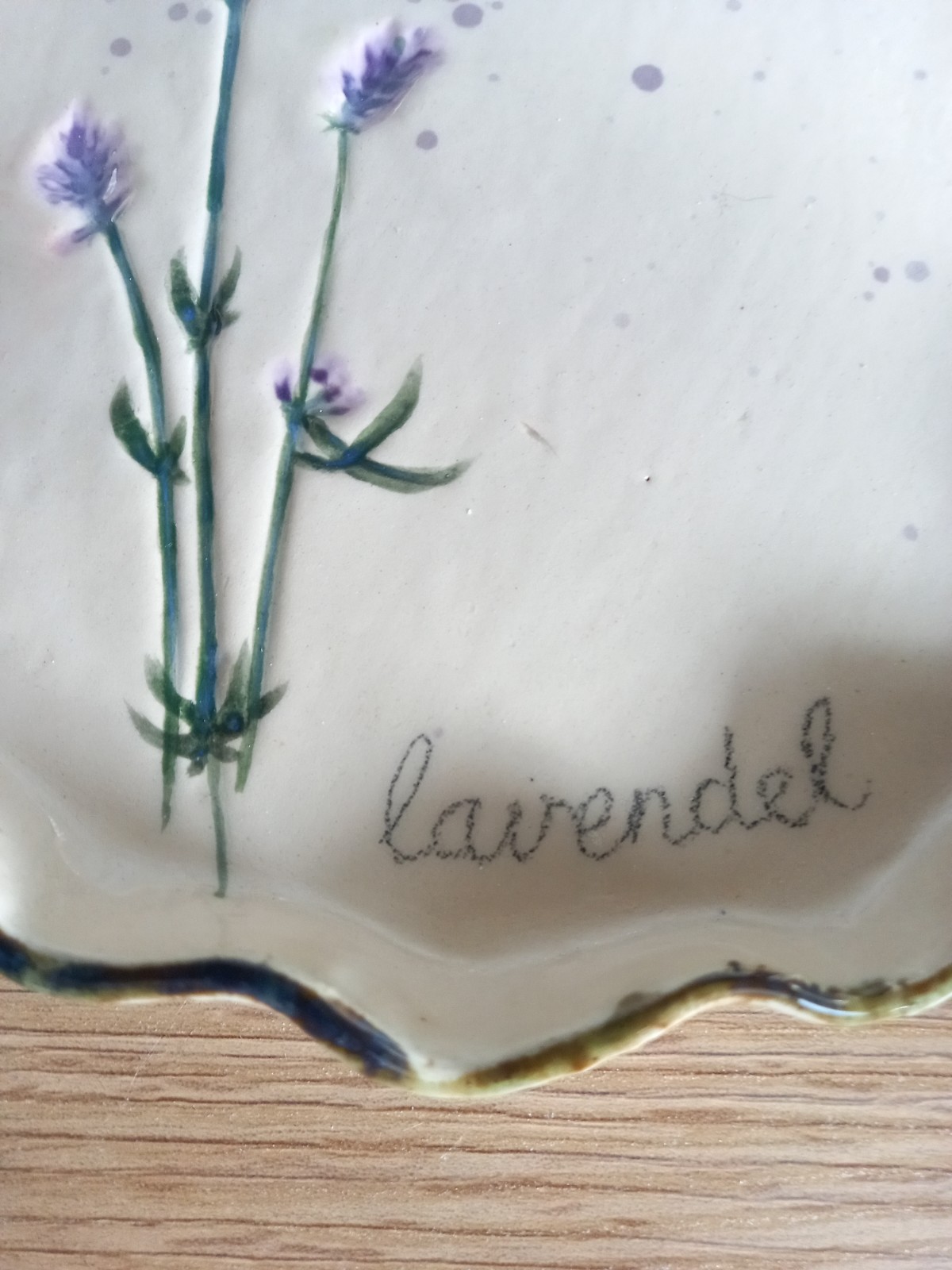 Keramieken serveer/ontbijtbordje lavendel - 121038 Keramieken serveer/ontbijtbordje lavendel