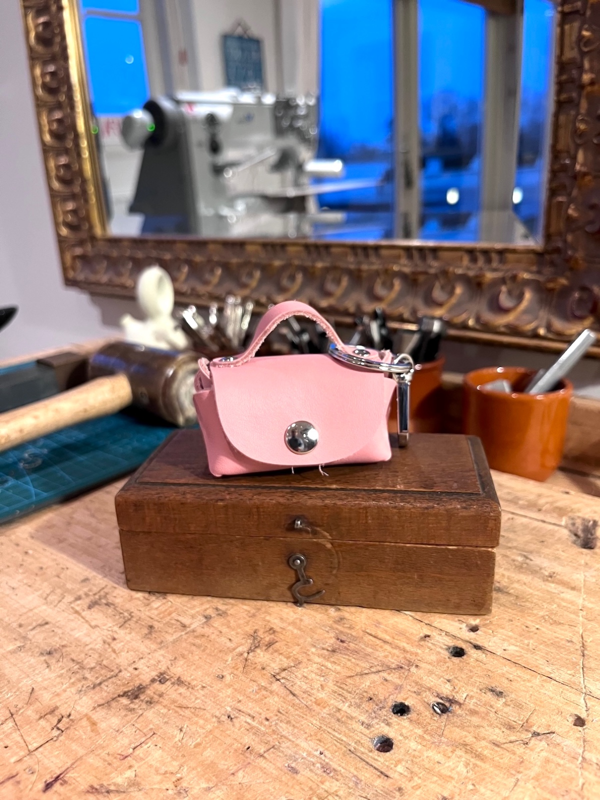 Leren bag charm - sleutelhanger in diverse kleuren