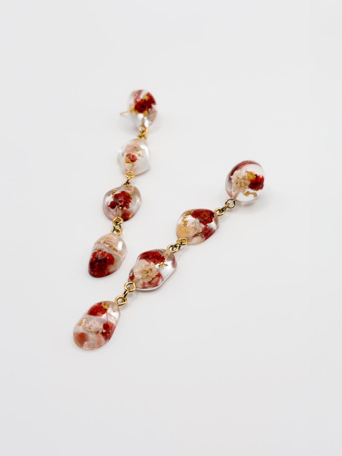 Statement Oorbellen met 4 Kleine Stenen Gevuld met Echt Gipskruid uit Den Haag (Mon Chéri)