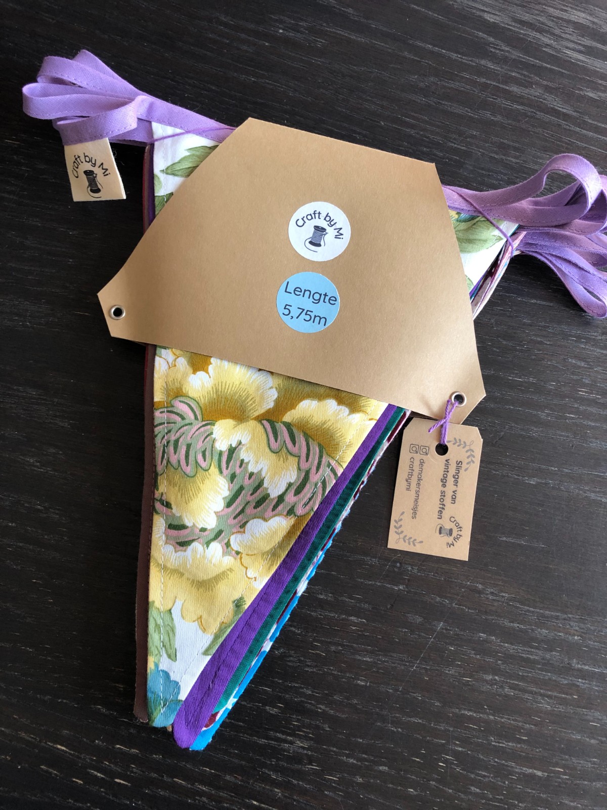 Stoffen slinger, vlaggenlijn lila, 5,75 meter van vintage stoffen