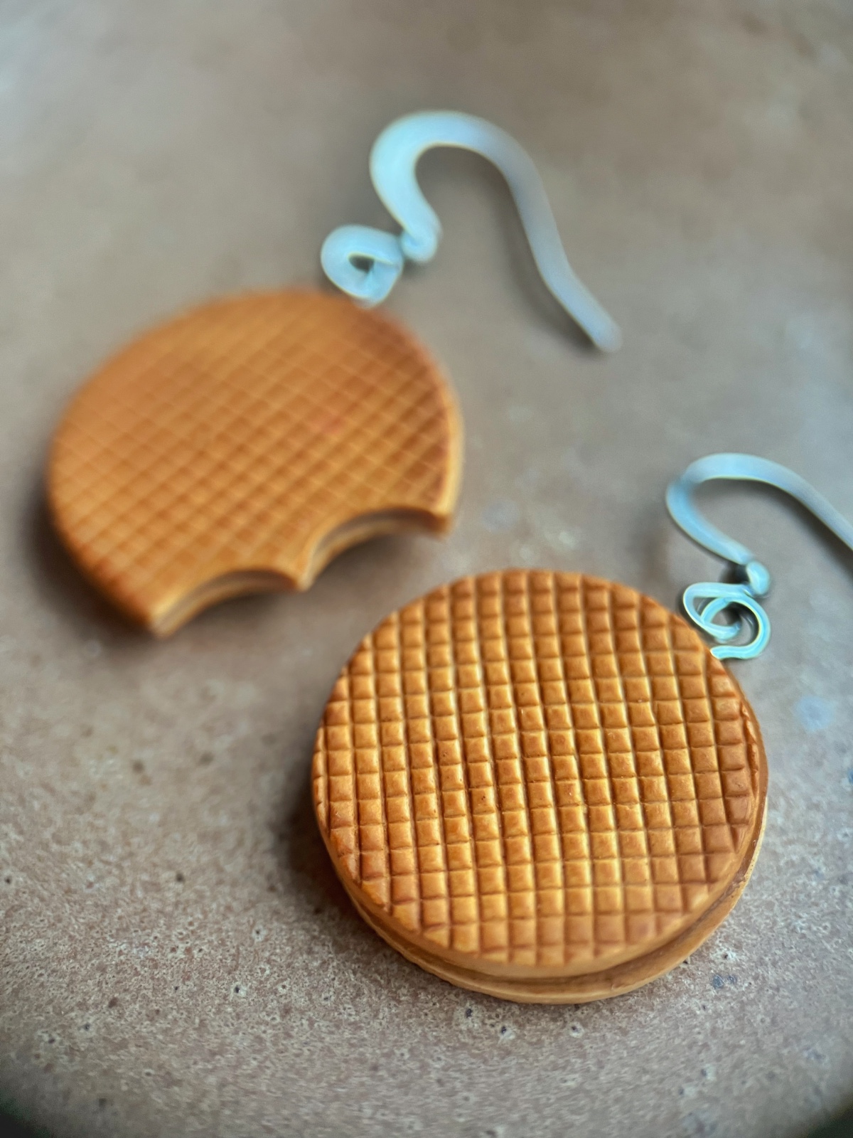 Stroopwafel oorbellen - 122443 Stroopwafel oorbellen