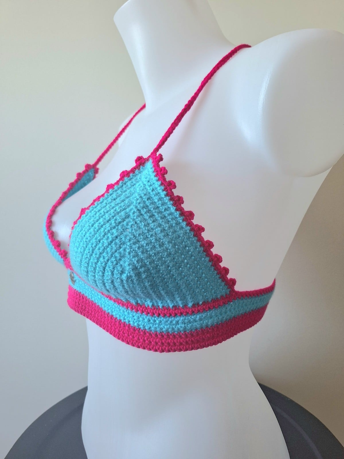 Gehaakt topje | Turquoise en knalroze