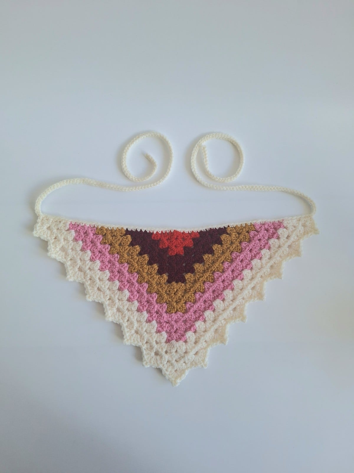 Gehaakte bandana | Rood, wijnrood, okergeel, roze en crème