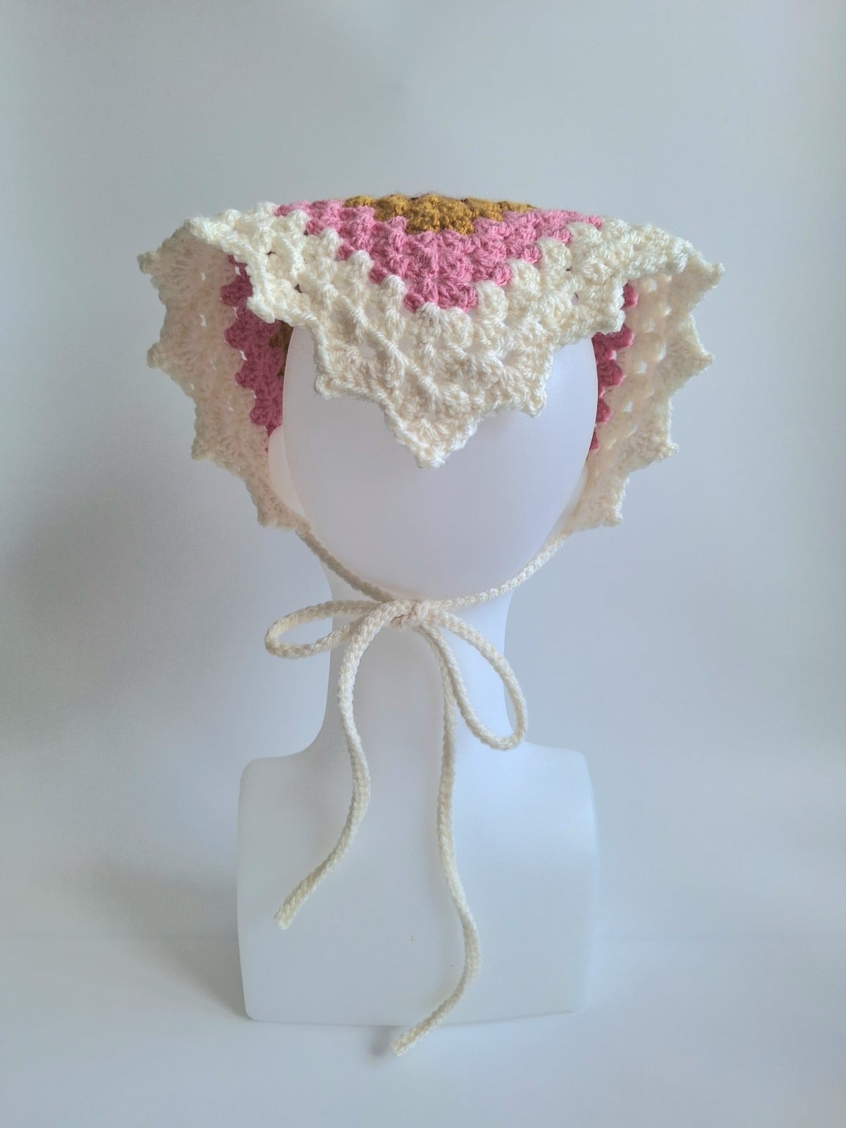 Gehaakte bandana | Rood, wijnrood, okergeel, roze en crème