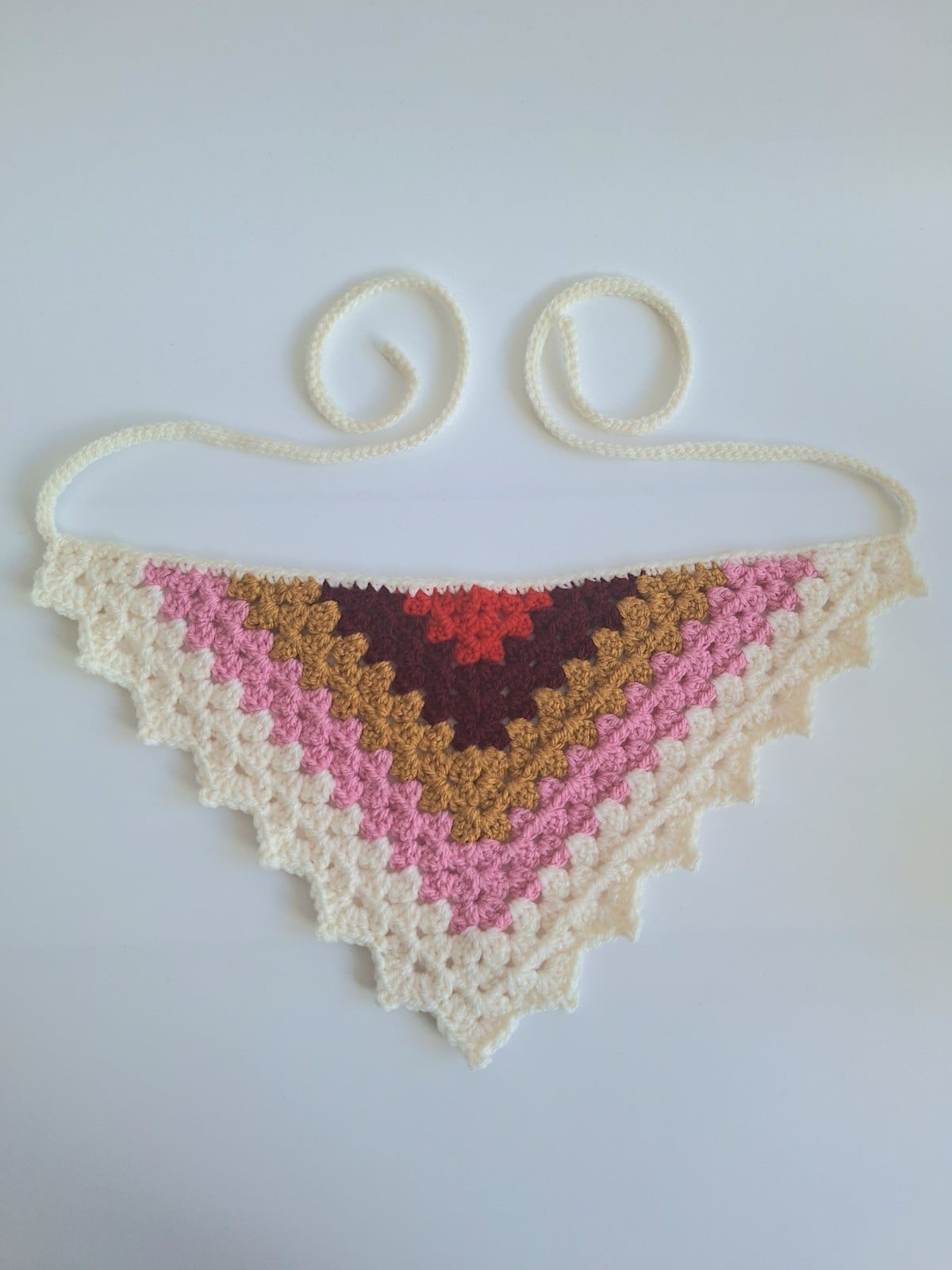 Gehaakte bandana | Rood, wijnrood, okergeel, roze en crème