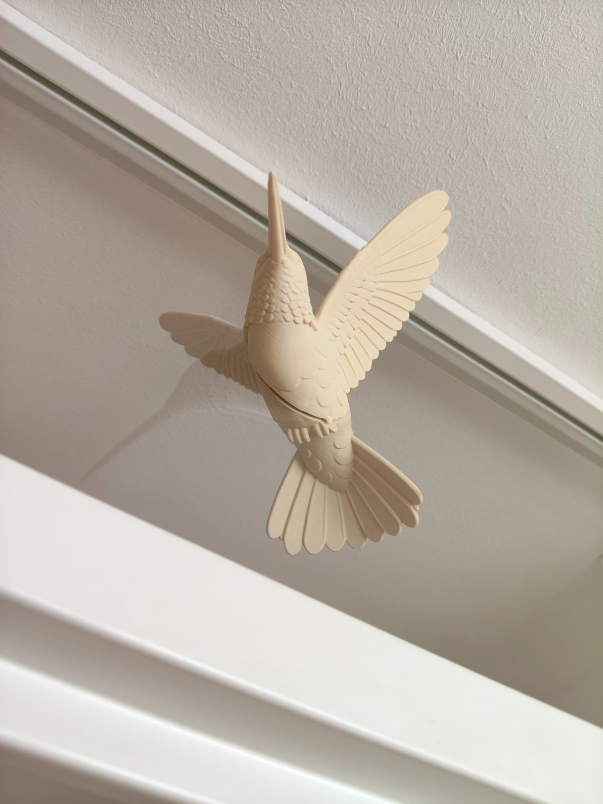 Magnetic hummingbird window art - Beige