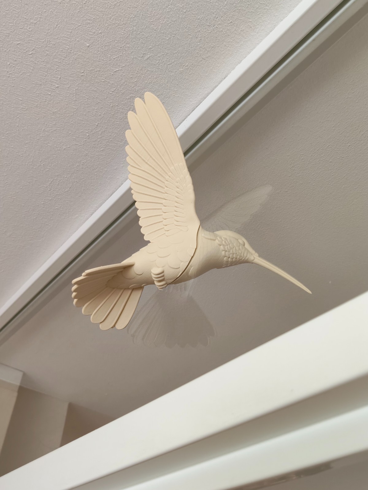 Magnetic hummingbird window art - Beige