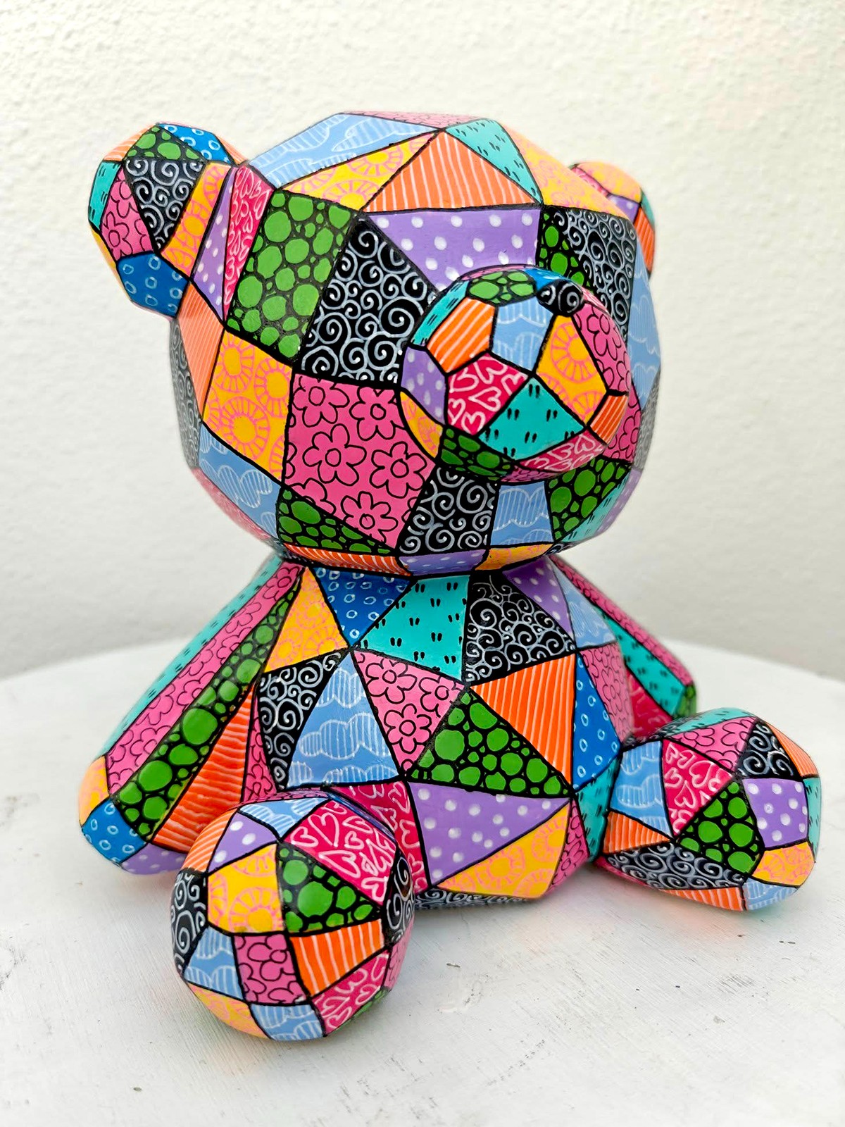 Teddybeer – Handgeschilderd Kleurrijk Beeldje