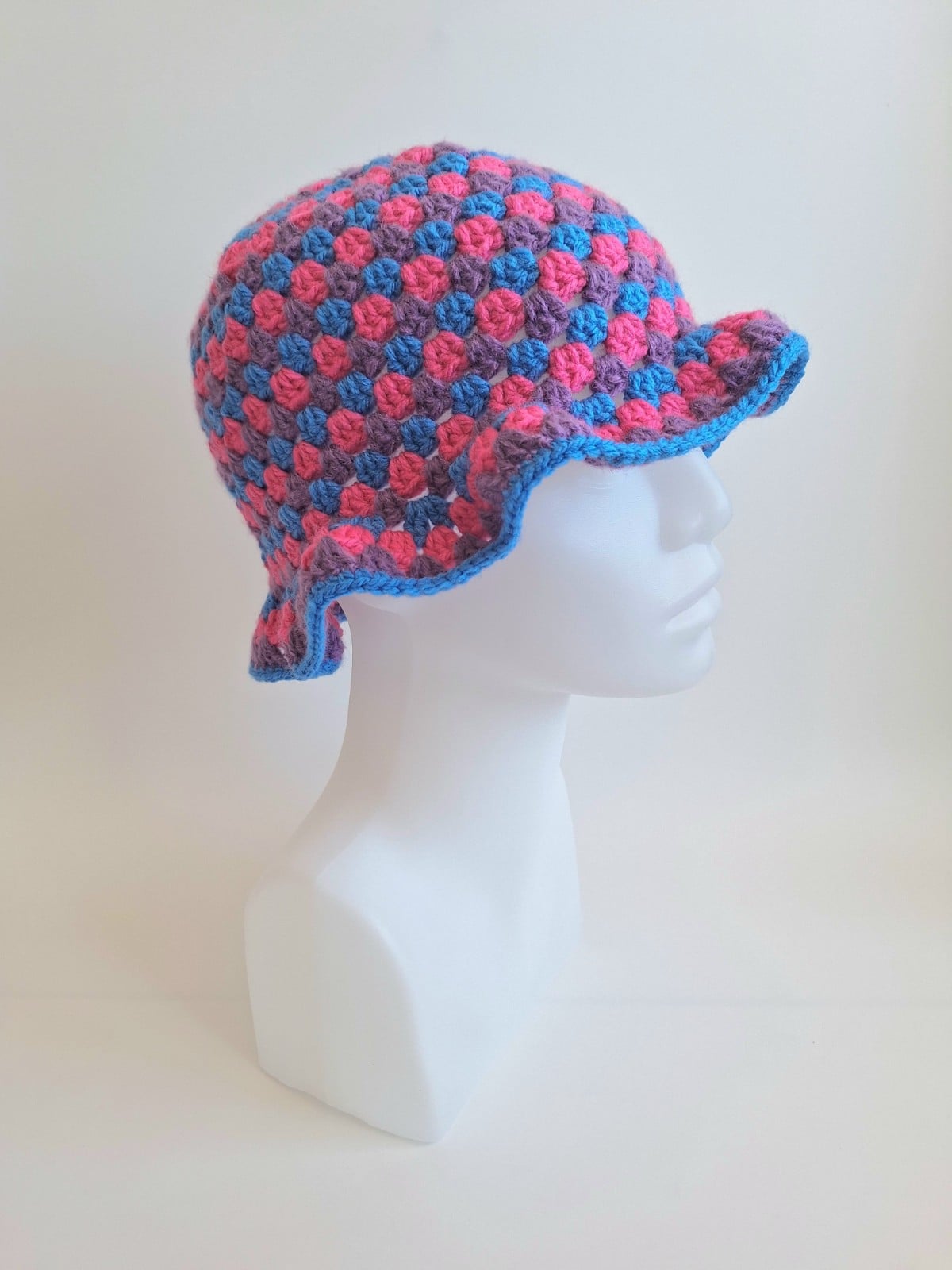 Gehaakte bucket hat | Pride biseksuele vlag - 129977 Gehaakte bucket hat | Pride biseksuele vlag