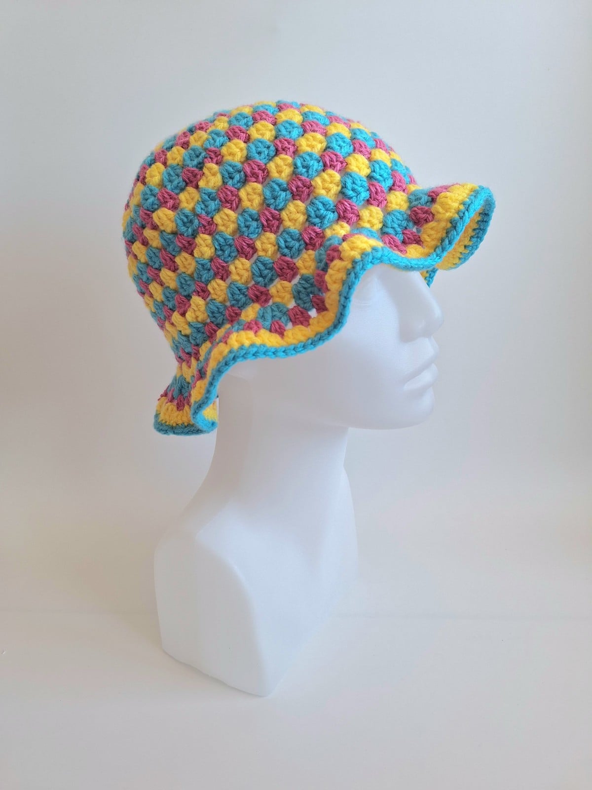 Gehaakte bucket hat | Pride panseksuele vlag - 129988 Gehaakte bucket hat | Pride panseksuele vlag