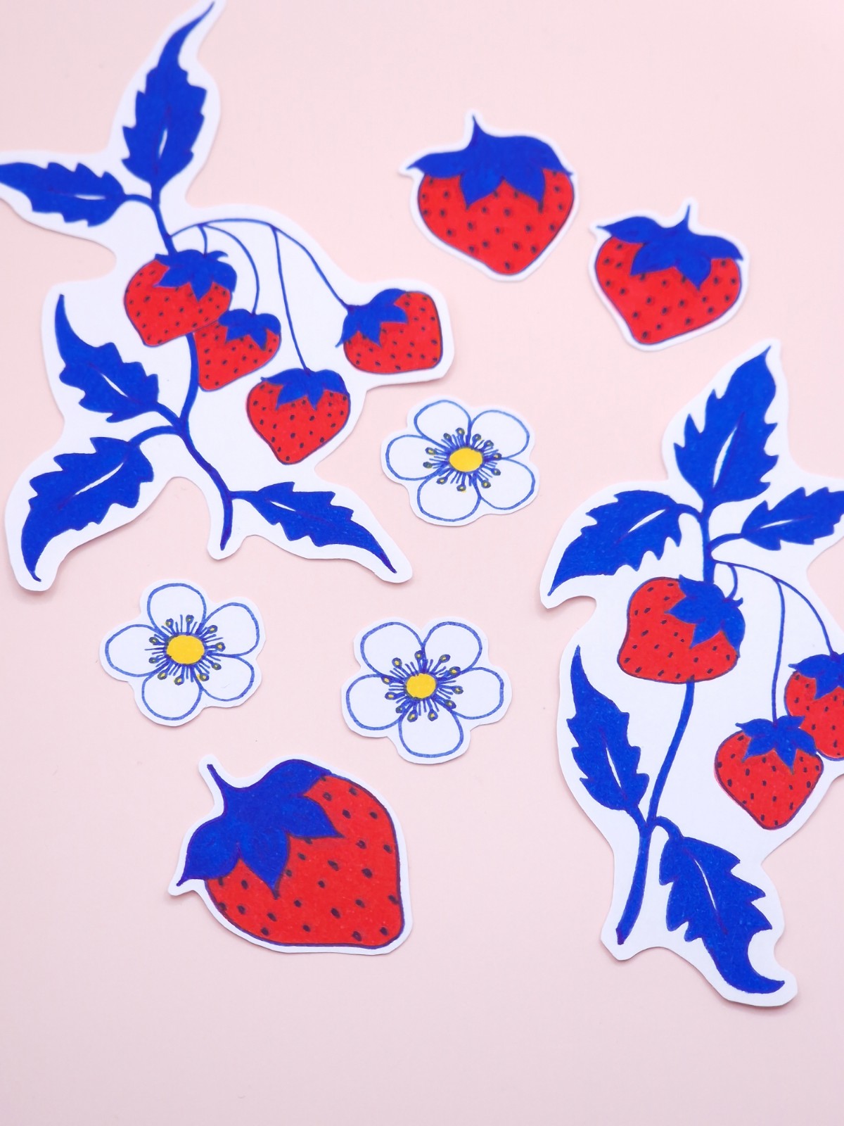 Hand getekende Sticker set, Aardbeien, Blaadjes en Bloemen, Blauw Rood - 130283 Hand getekende Sticker set, Aardbeien, Blaadjes en Bloemen, Blauw Rood