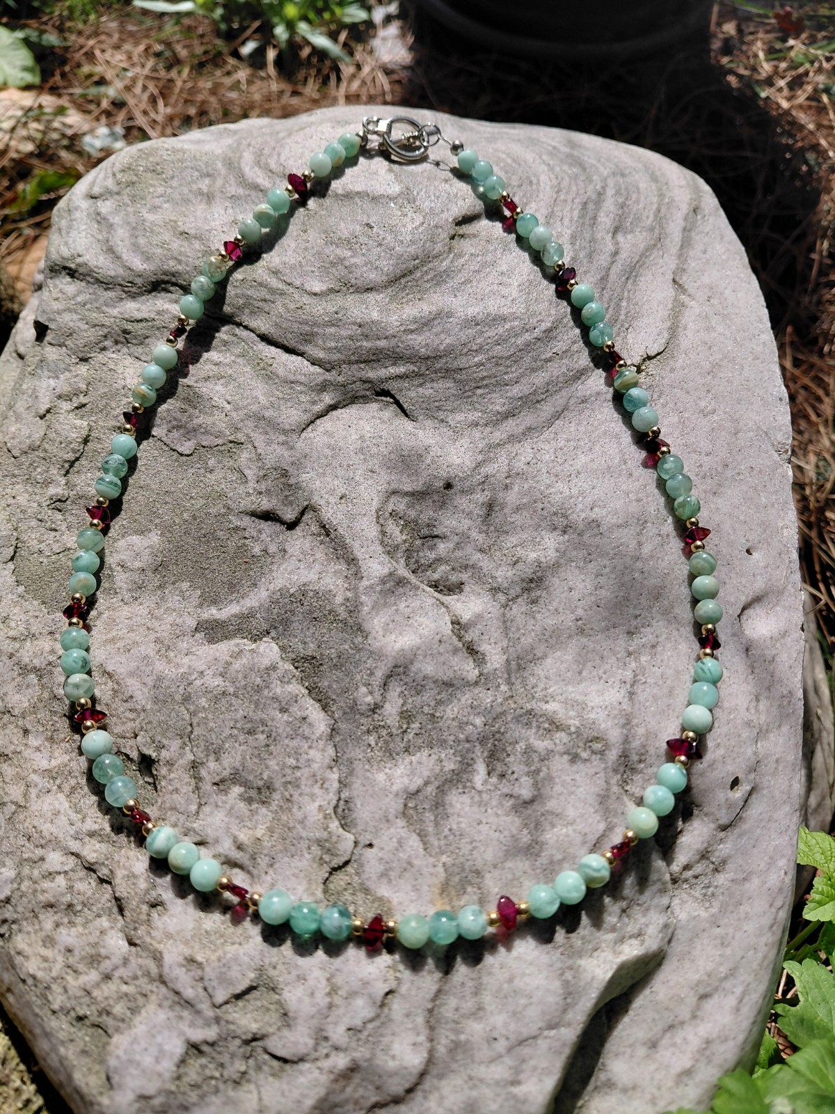 Ketting met amazoniet en granaat