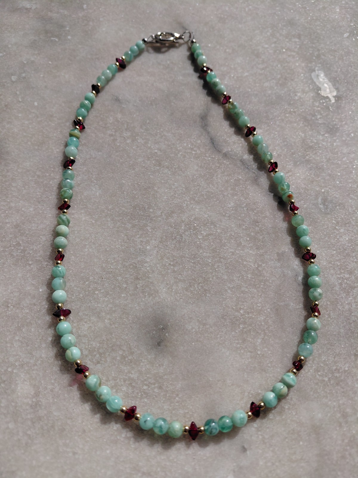 Ketting met amazoniet en granaat