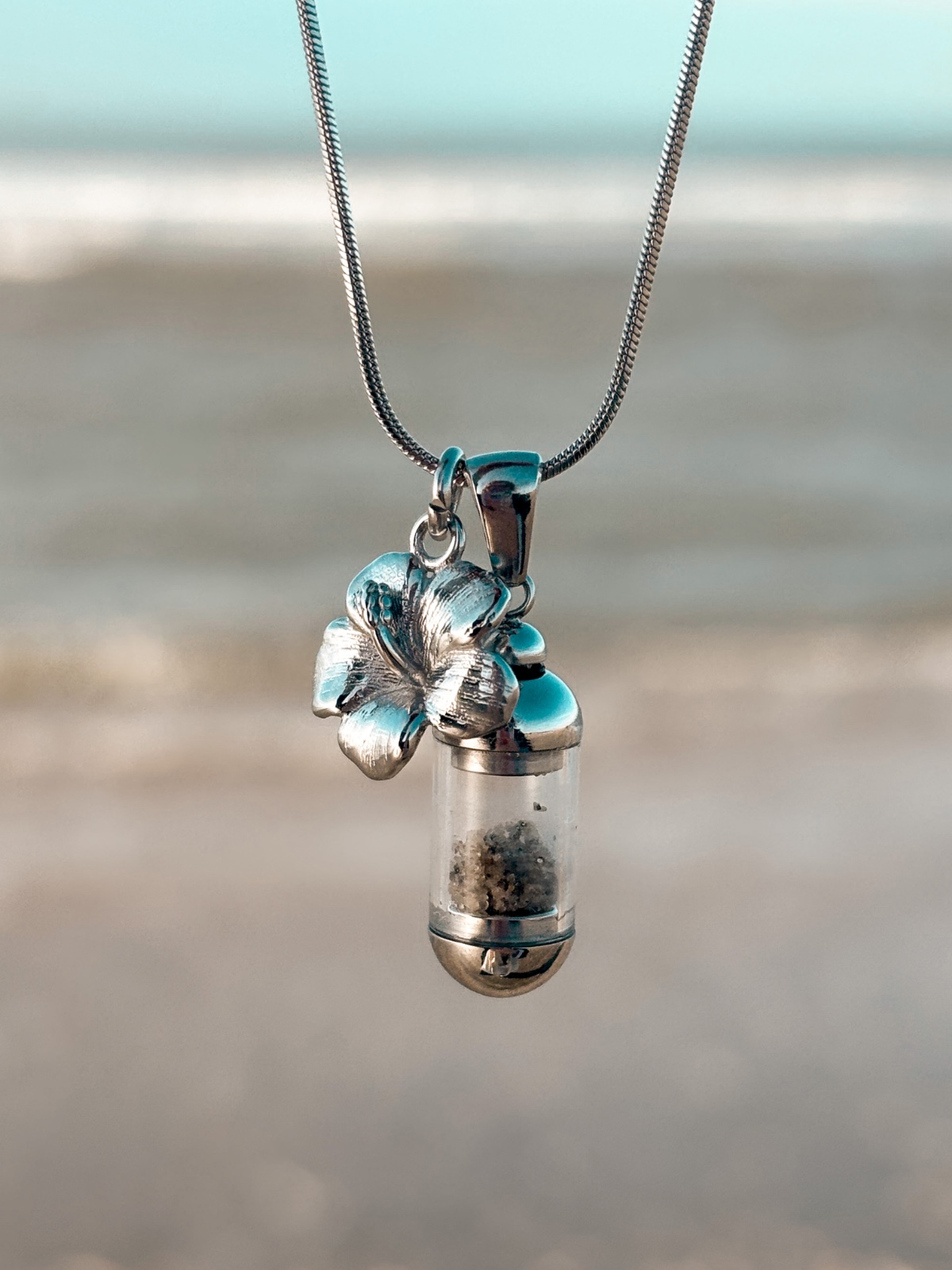 Laguna Beach Pendant Hibiscus Zilver