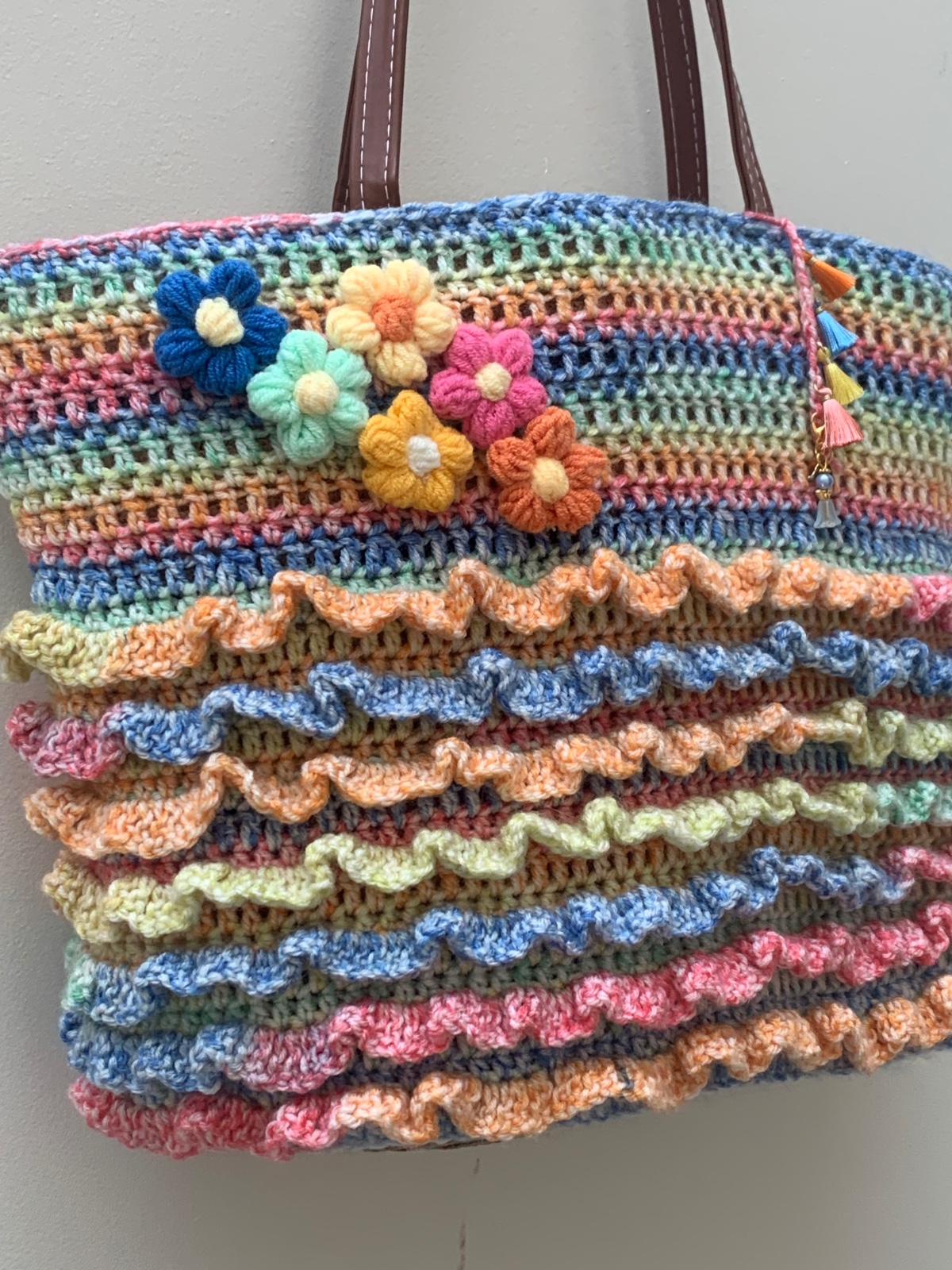 Mand/Tas zomers met roesjes en bloemen! - 128851 Mand/Tas zomers met roesjes en bloemen!