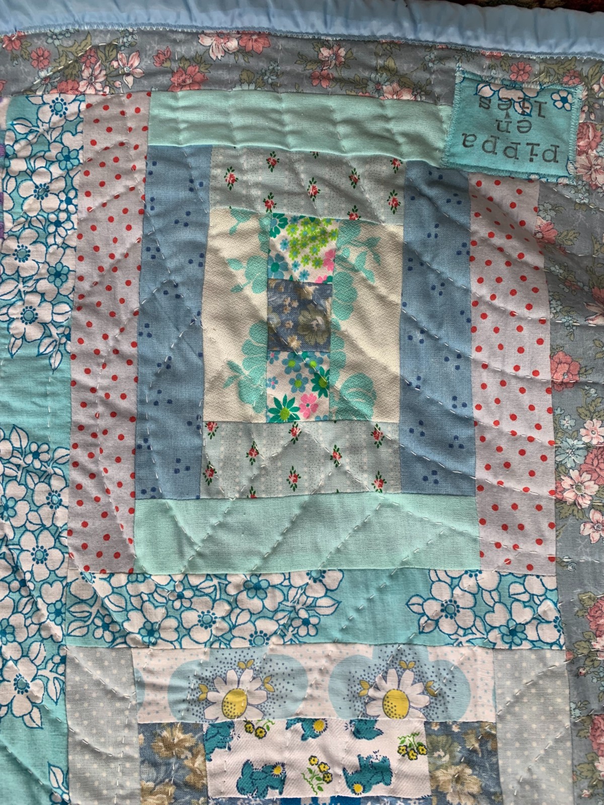 Mooi lichtblauw patchword (wand) kleed