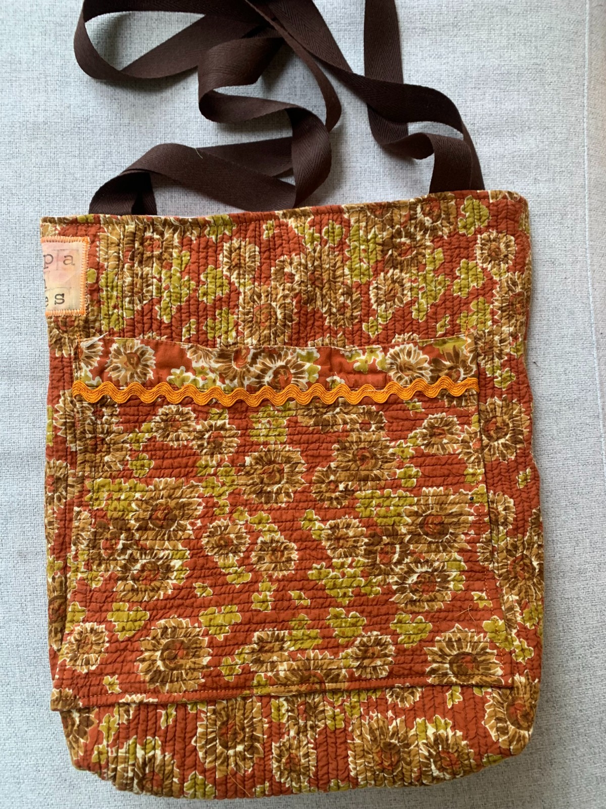 Tote bag met borduurwerk met puttertjes
