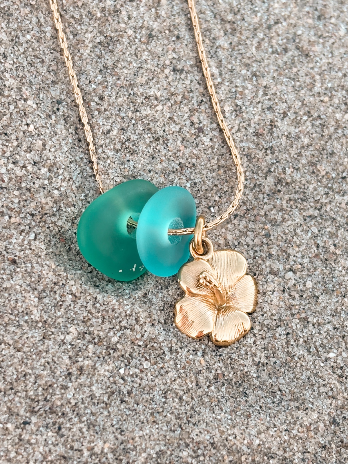 Zeeglas Hibiscus Ketting Goud - 129026 Zeeglas Hibiscus Ketting Goud