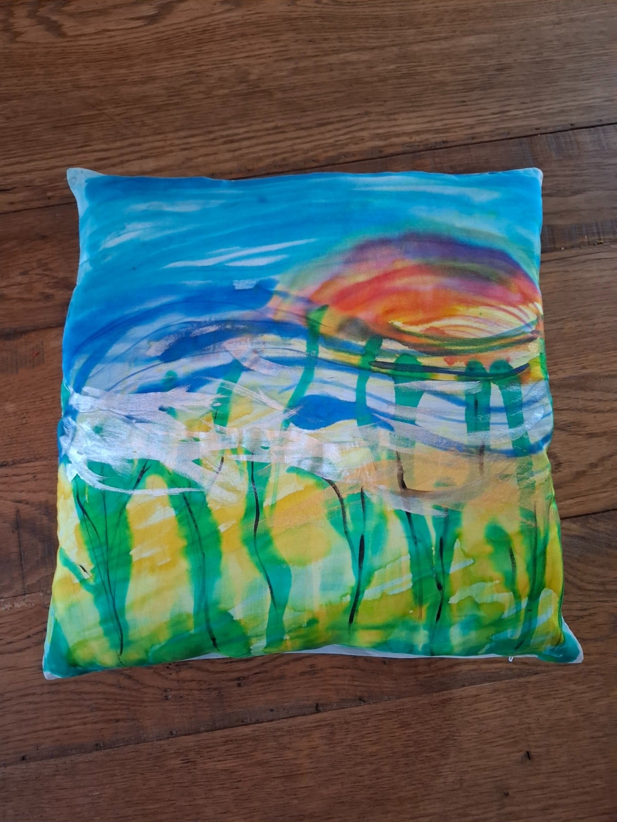 Zonspiegeling Handbeschilderde kussenhoes van zijde – 38 x 38 cm