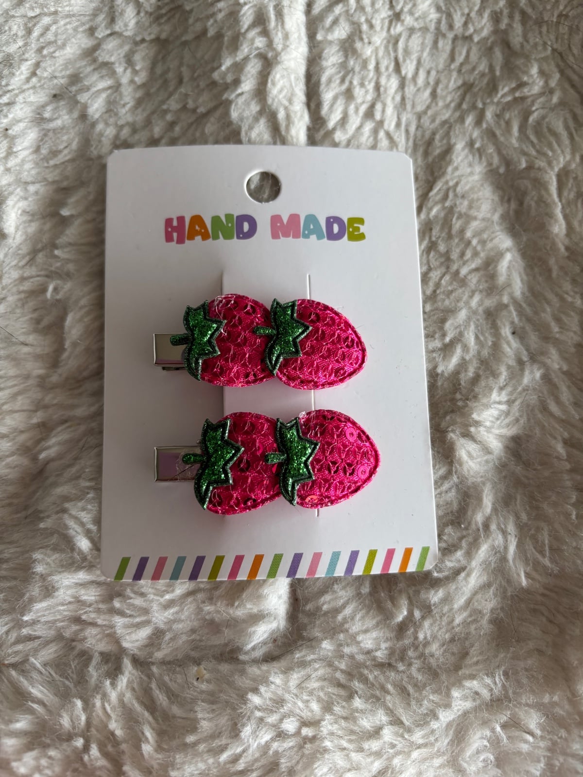 Alligator clips met aardbei