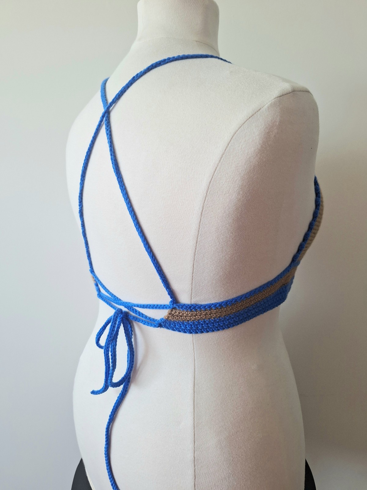 Gehaakt topje | Lichtbruin en blauw - 135546 Gehaakt topje | Lichtbruin en blauw