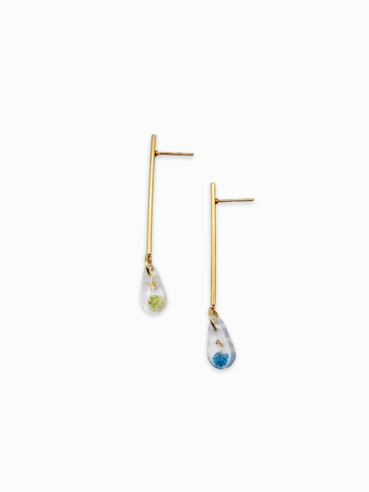 Lange Moderne Oorbellen Met Hangers Gevuld met Echte Bloemen uit Luxe… - 131857 Lange Moderne Oorbellen Met Hangers Gevuld met Echte Bloemen uit Luxembourg (Forgotten Gardens)